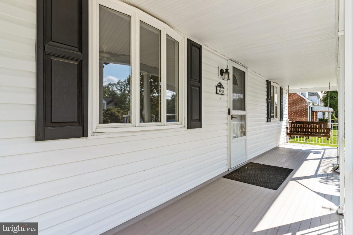 GREENTOP MANOR - Residential