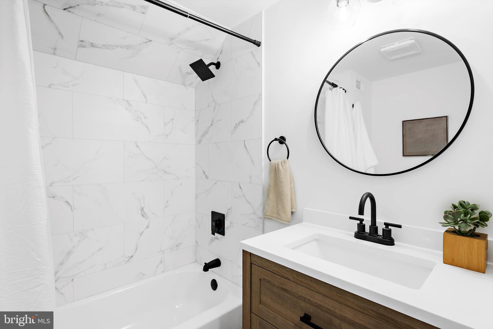 CATONSVILLE MANOR - Residential