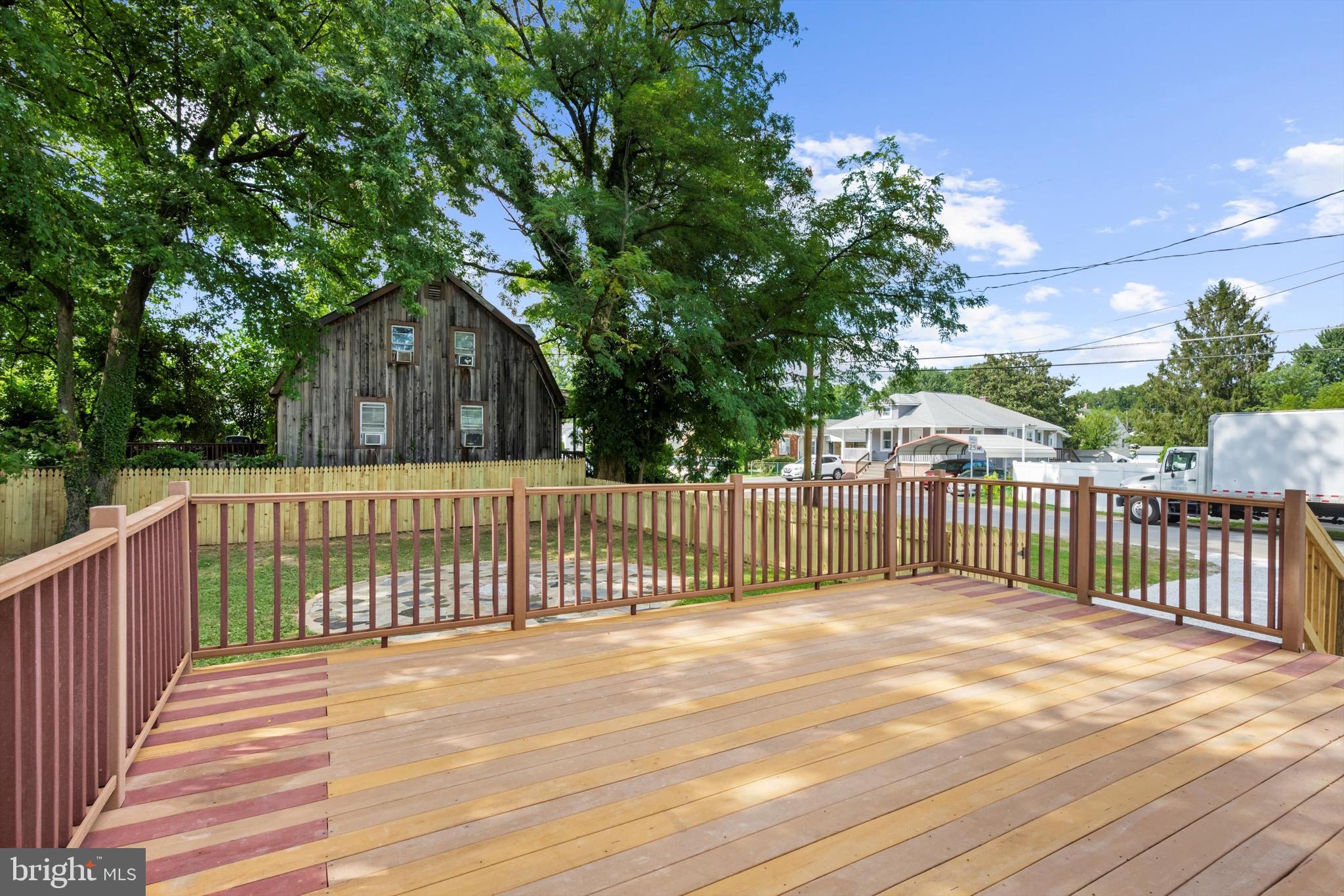 CATONSVILLE MANOR - Residential