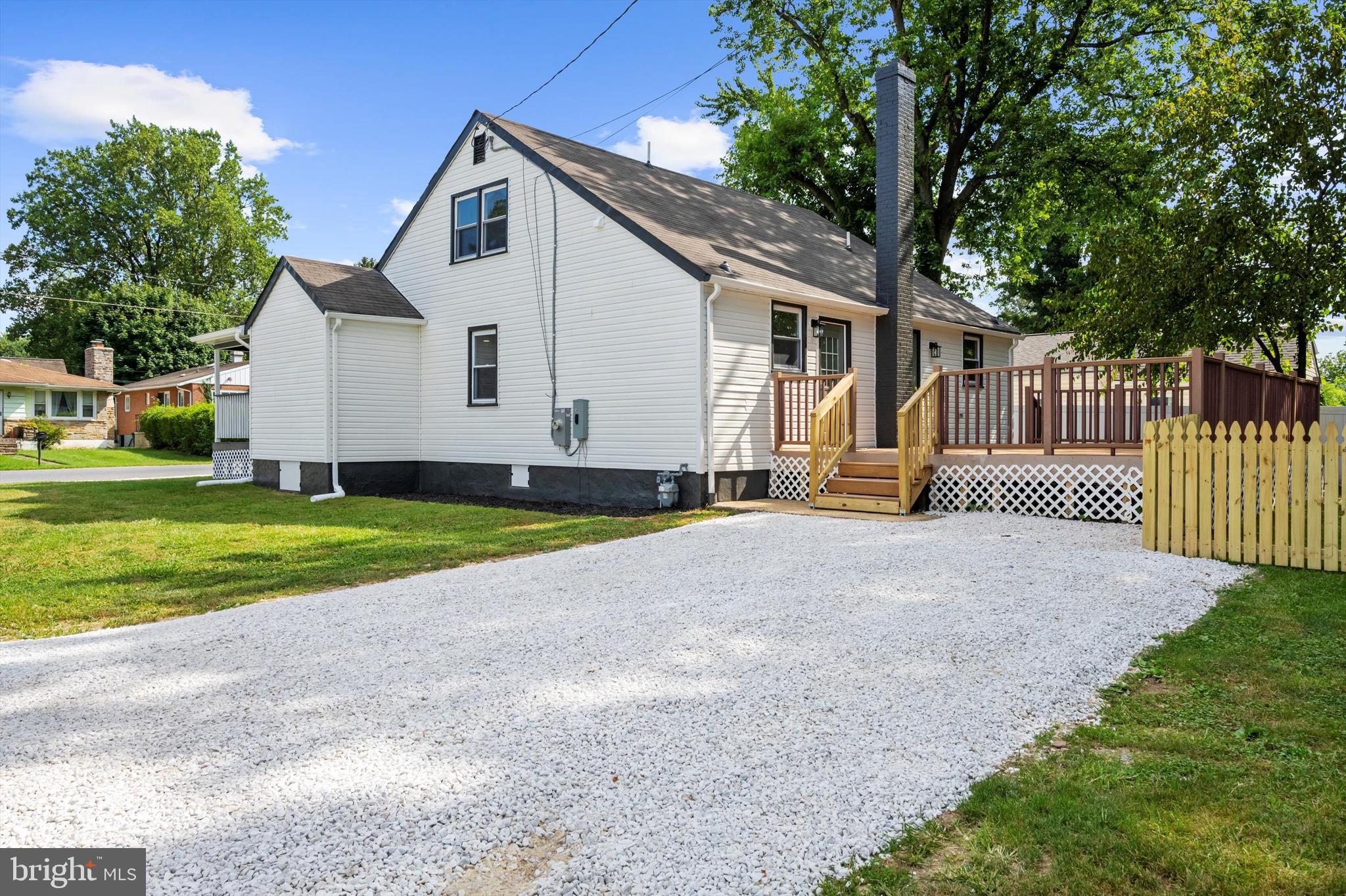 CATONSVILLE MANOR - Residential