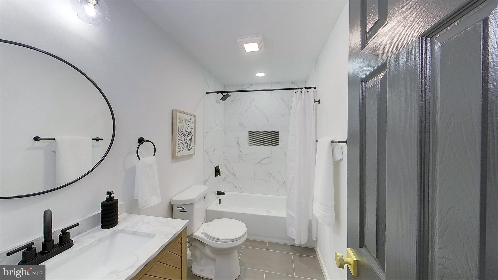 CATONSVILLE MANOR - Residential