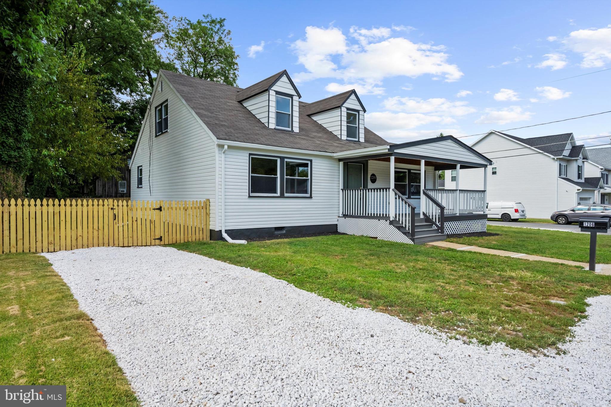 CATONSVILLE MANOR - Residential