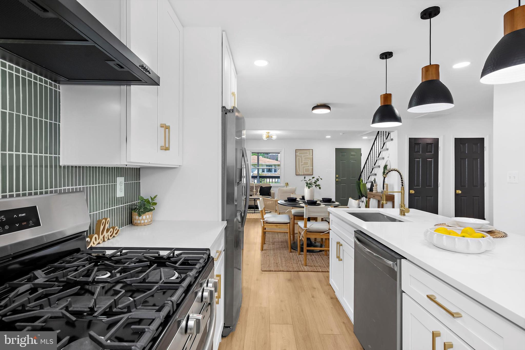 CATONSVILLE MANOR - Residential