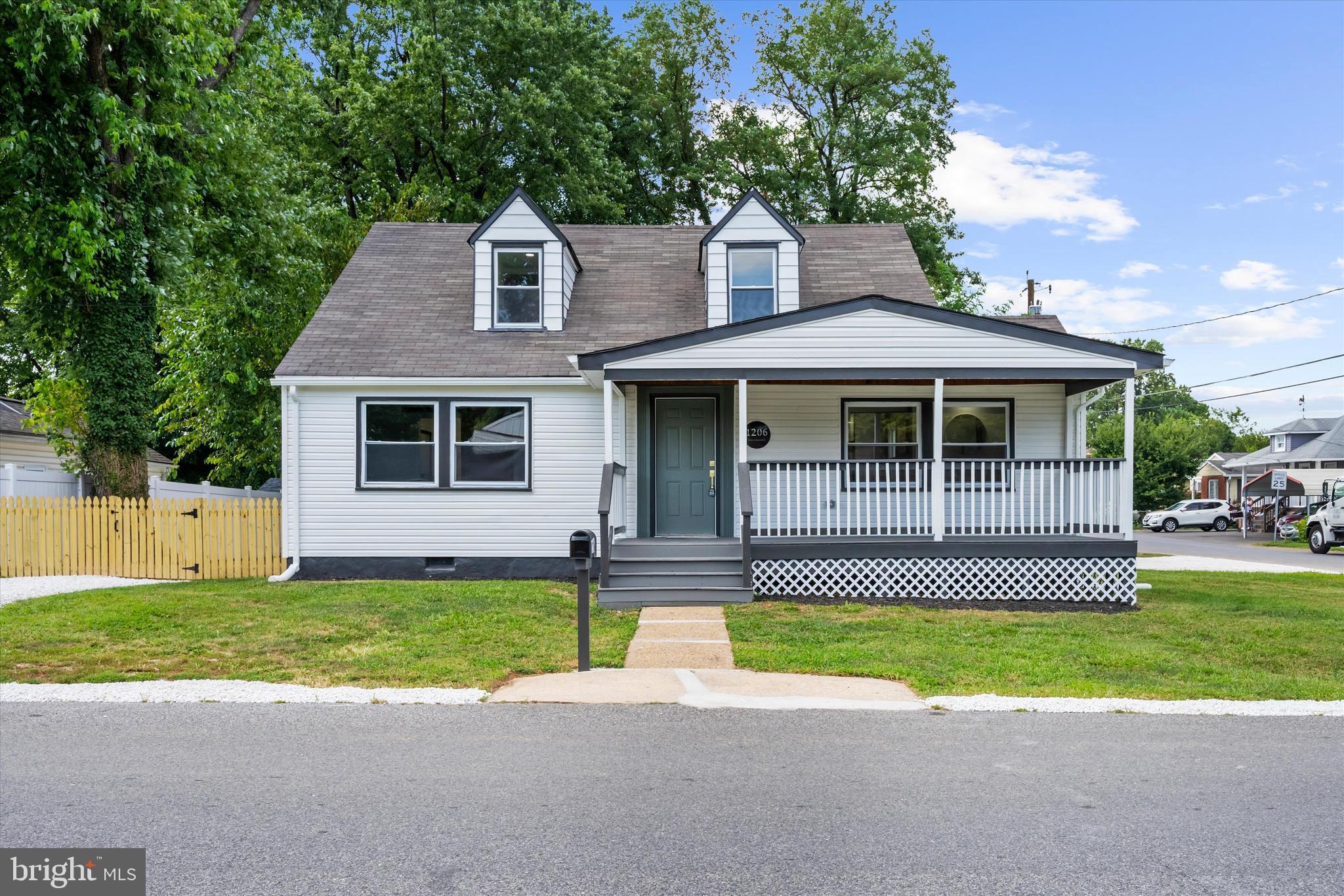 CATONSVILLE MANOR - Residential