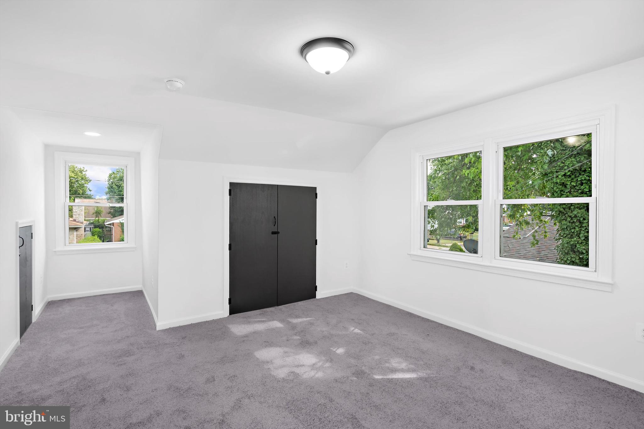 CATONSVILLE MANOR - Residential