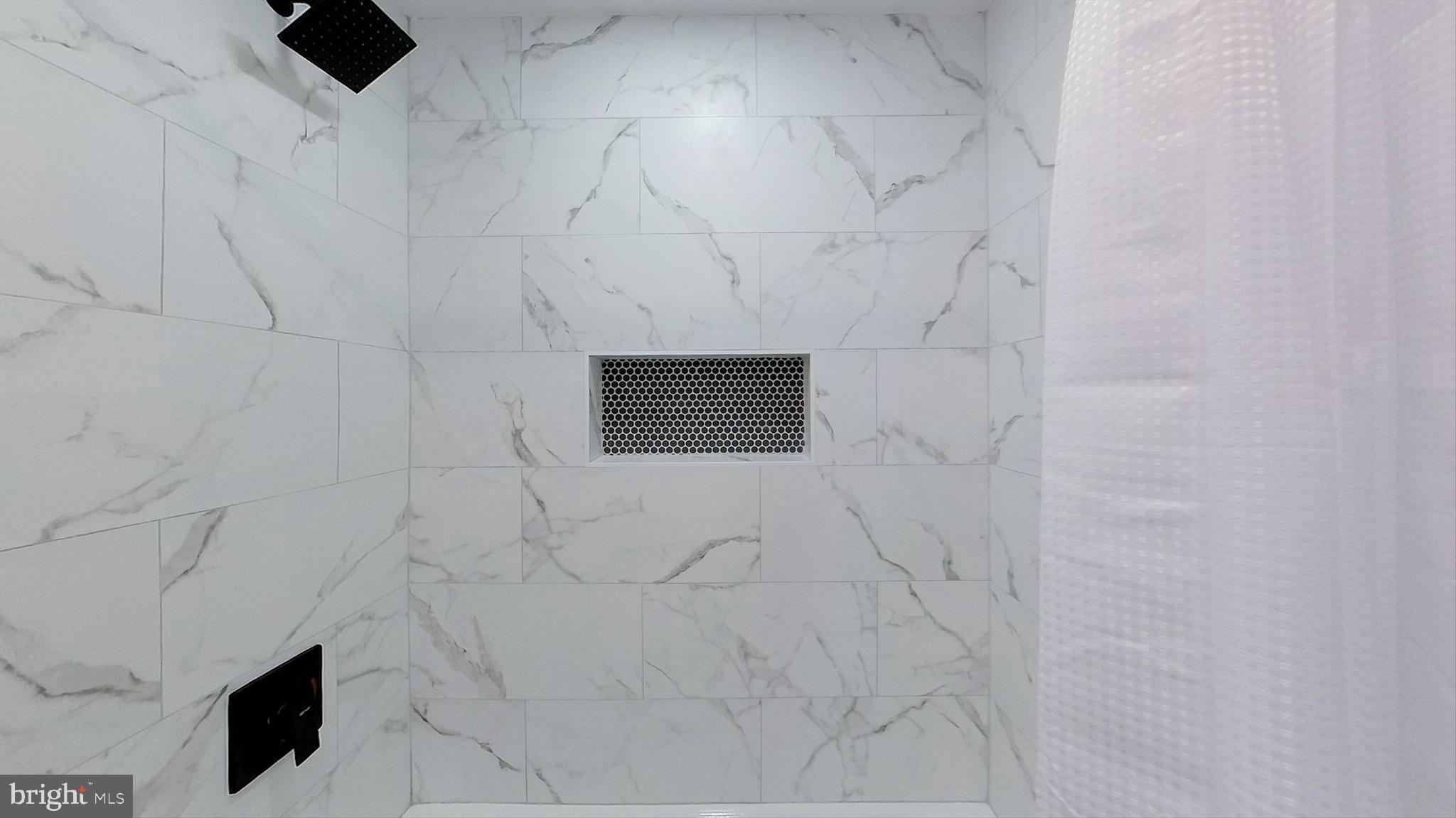 CATONSVILLE MANOR - Residential