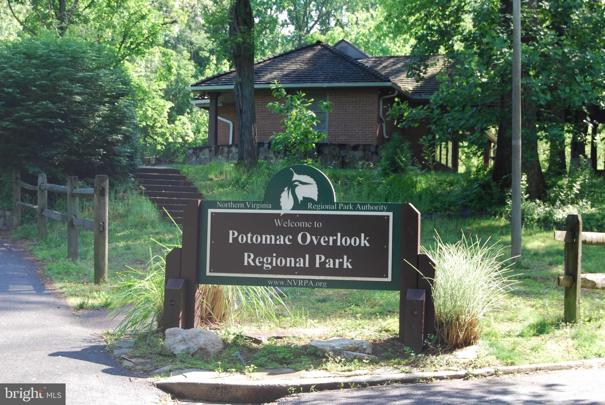 DOVER BALMORAL RIVERWOOD - Residential