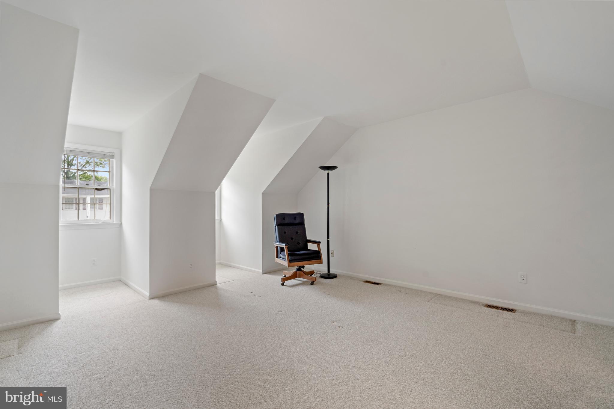 DOVER BALMORAL RIVERWOOD - Residential