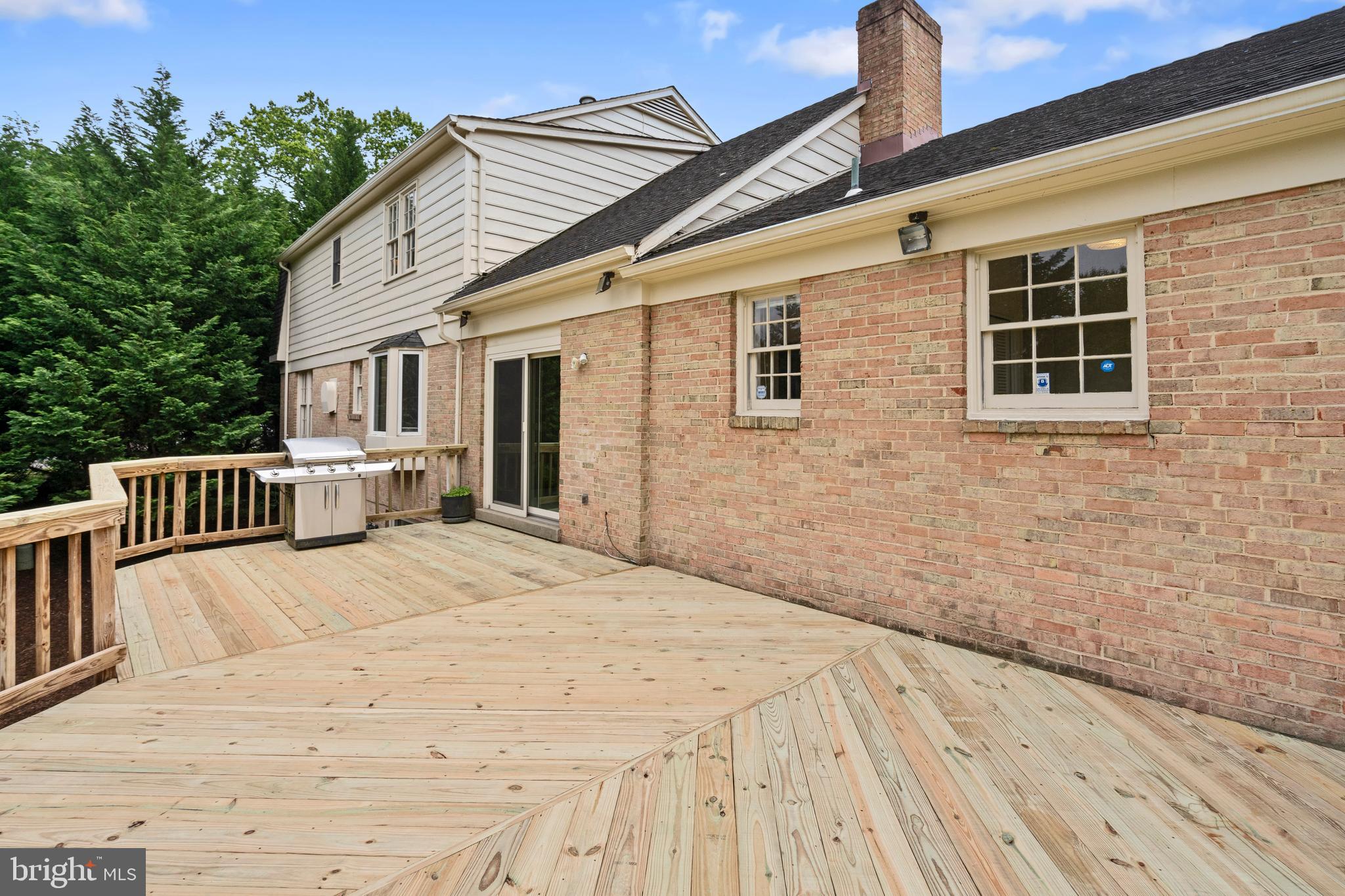 DOVER BALMORAL RIVERWOOD - Residential