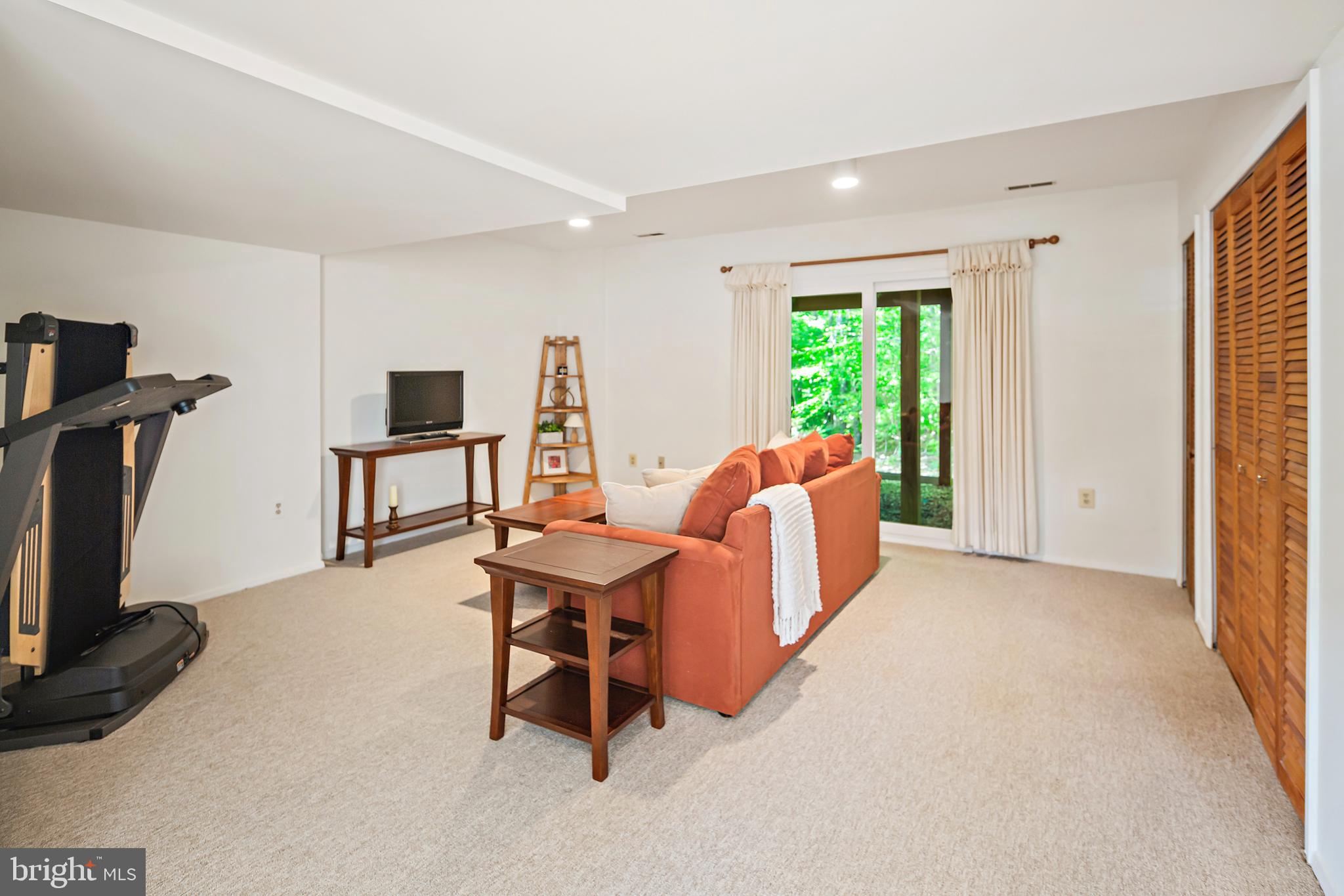 WOODLAND VILLAGE - Residential