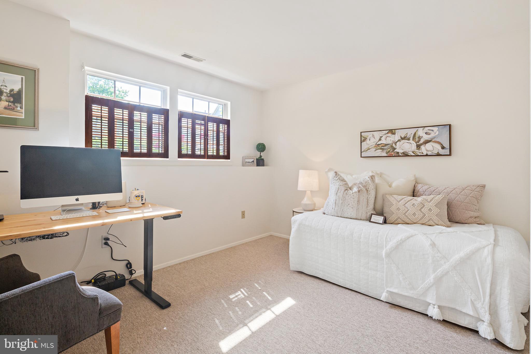 WOODLAND VILLAGE - Residential