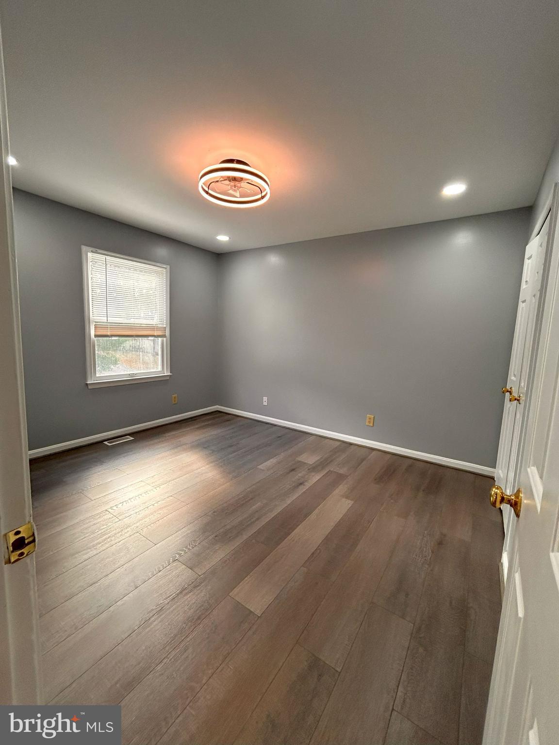 SHADOW WOODS - Residential Lease