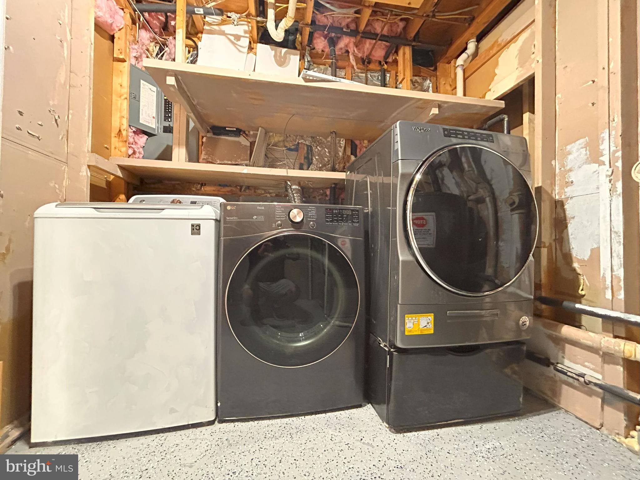 SHADOW WOODS - Residential Lease