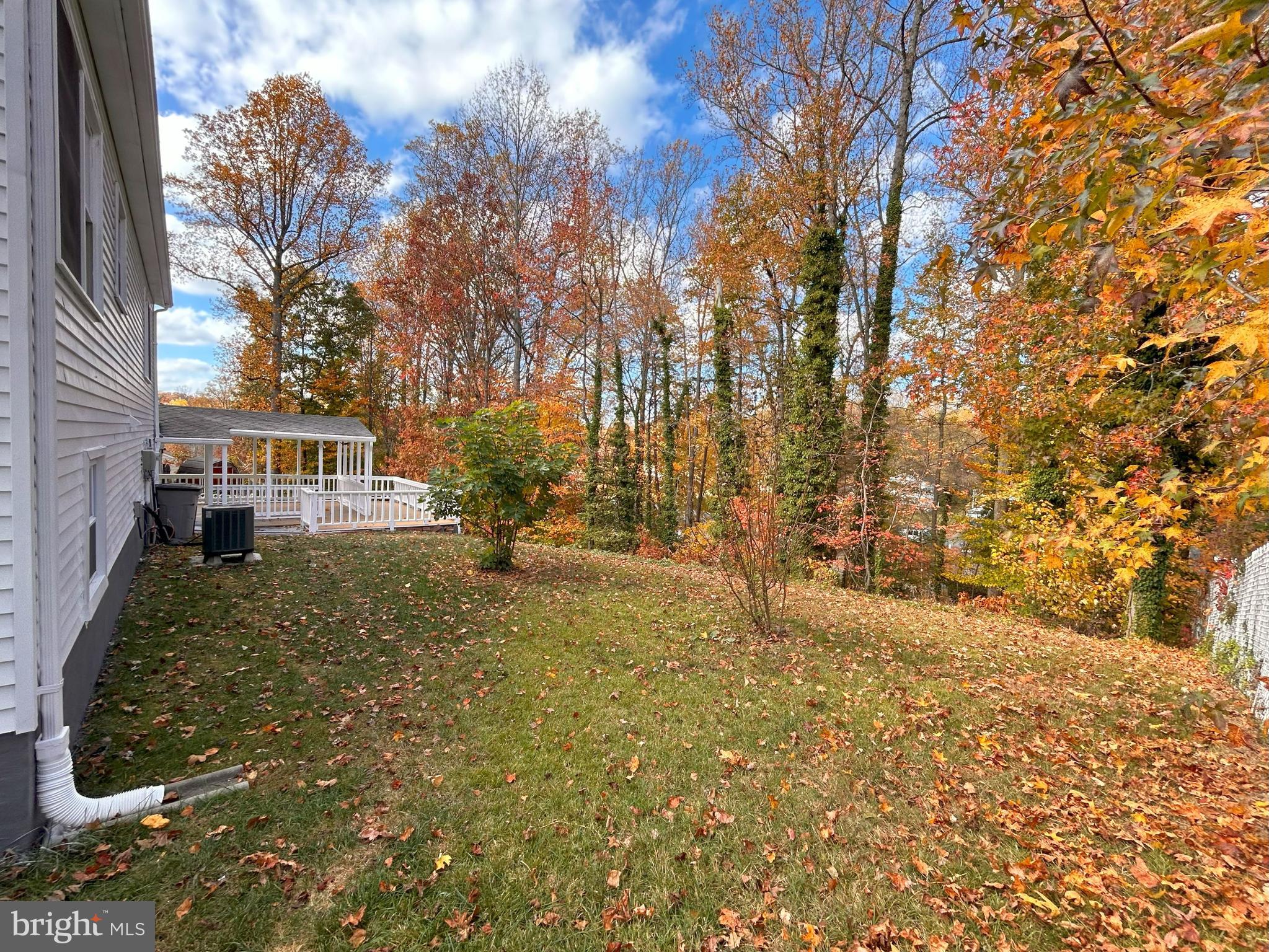 SHADOW WOODS - Residential Lease