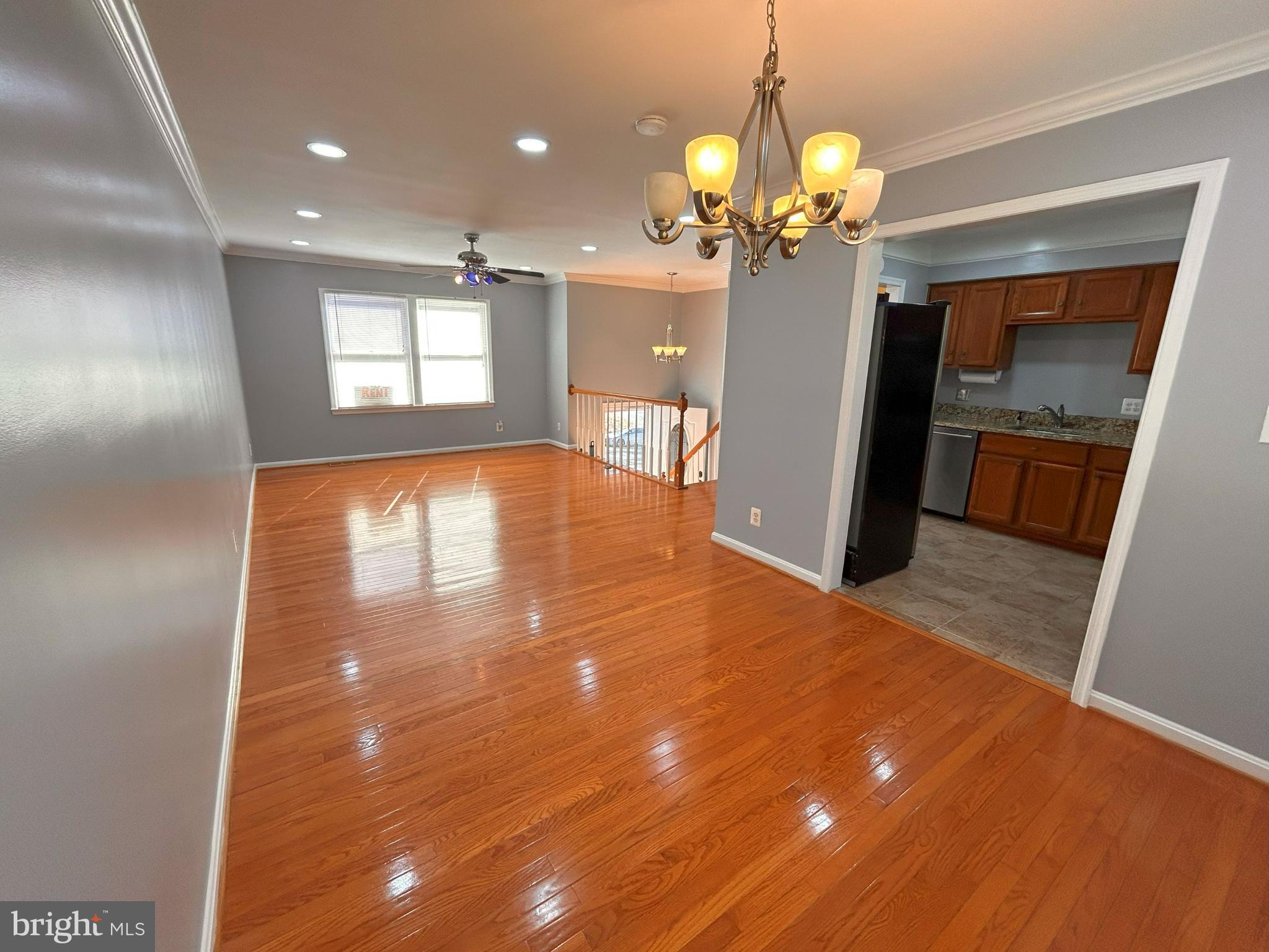 SHADOW WOODS - Residential Lease