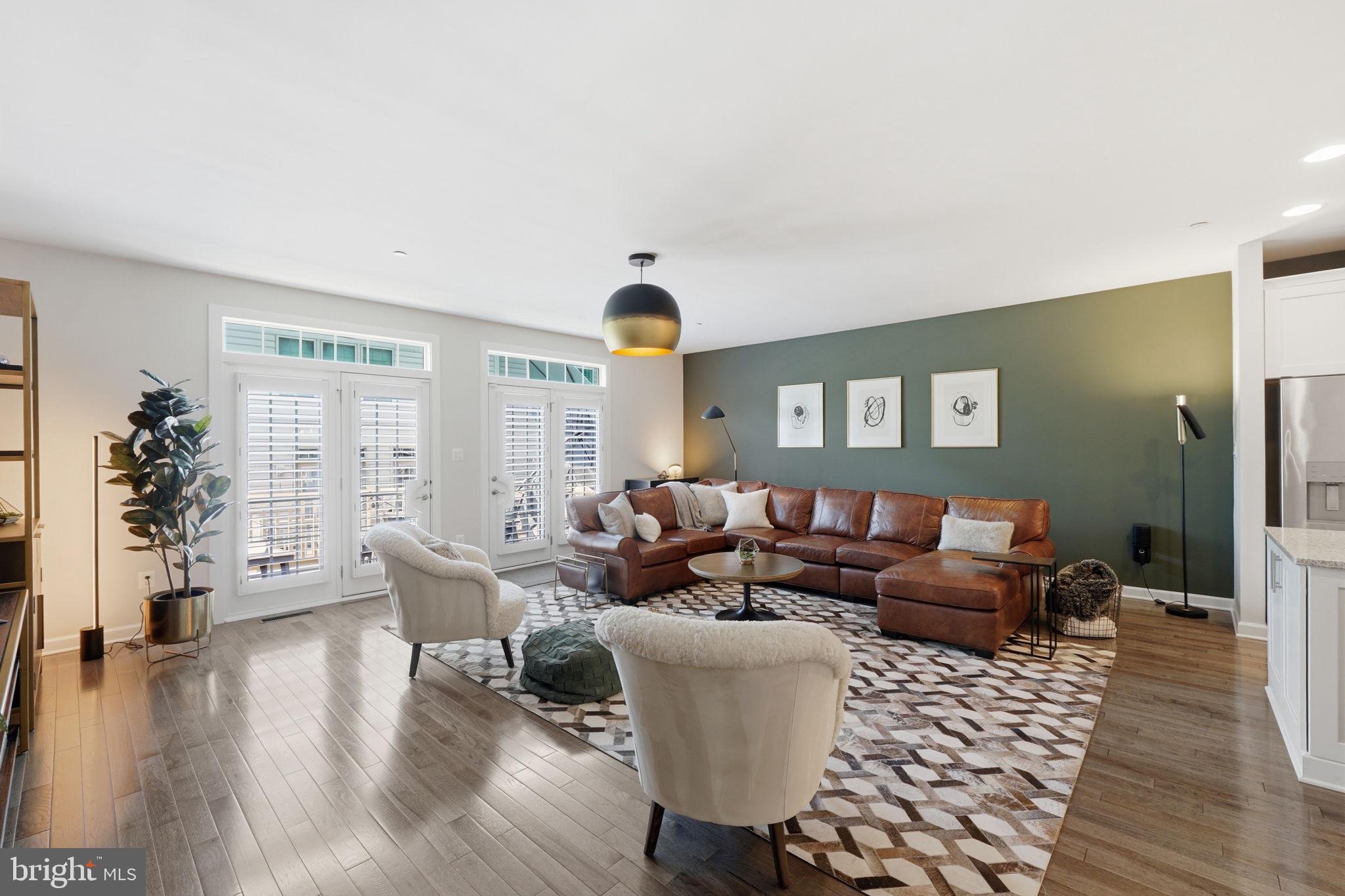 THOMAS VILLAGE - Residential