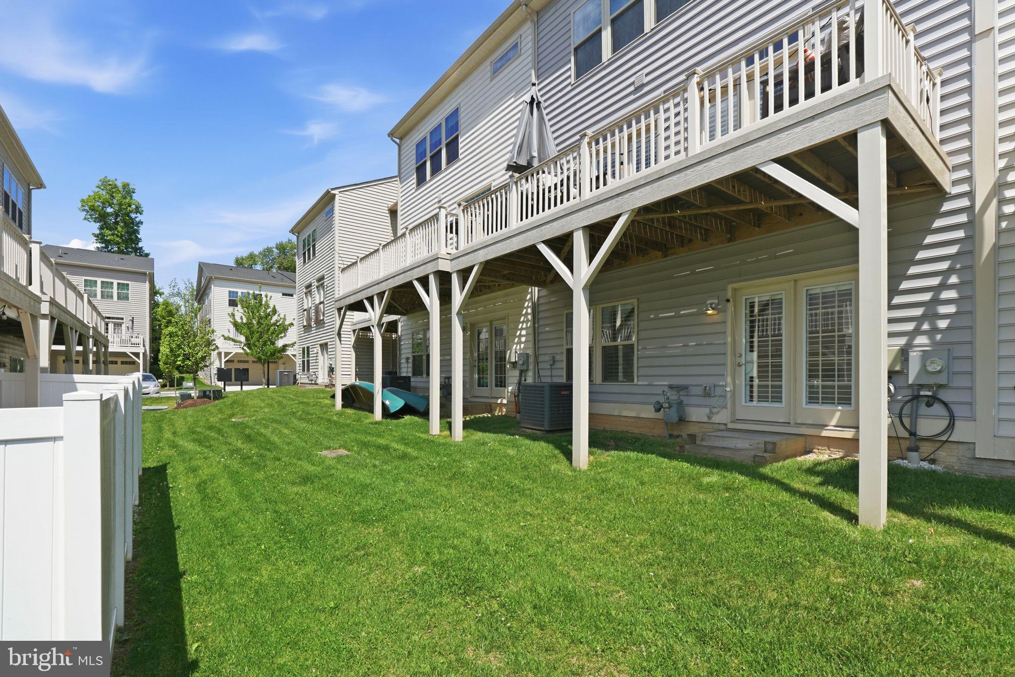 THOMAS VILLAGE - Residential