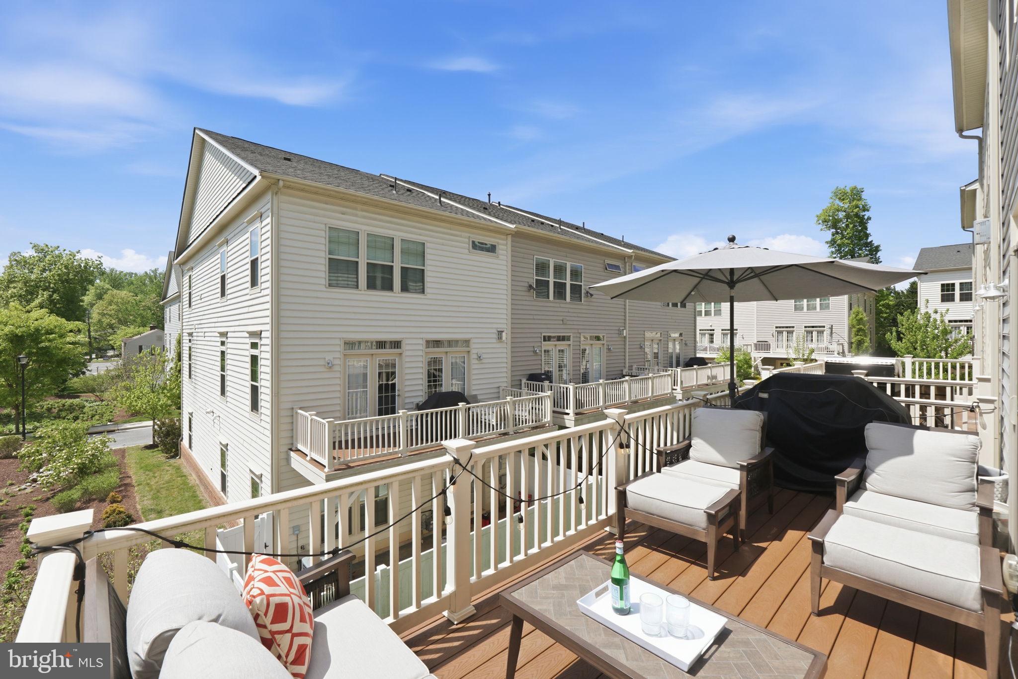 THOMAS VILLAGE - Residential