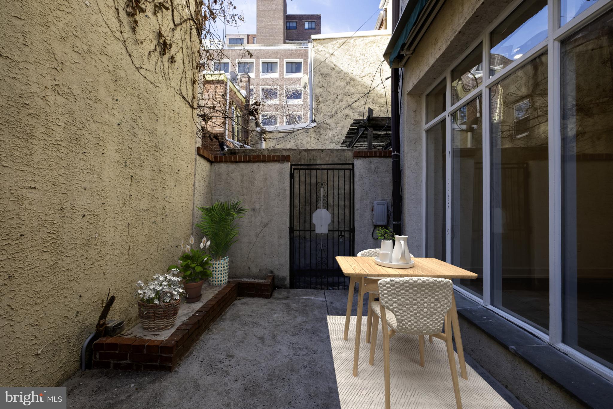 WASHINGTON SQ - Residential