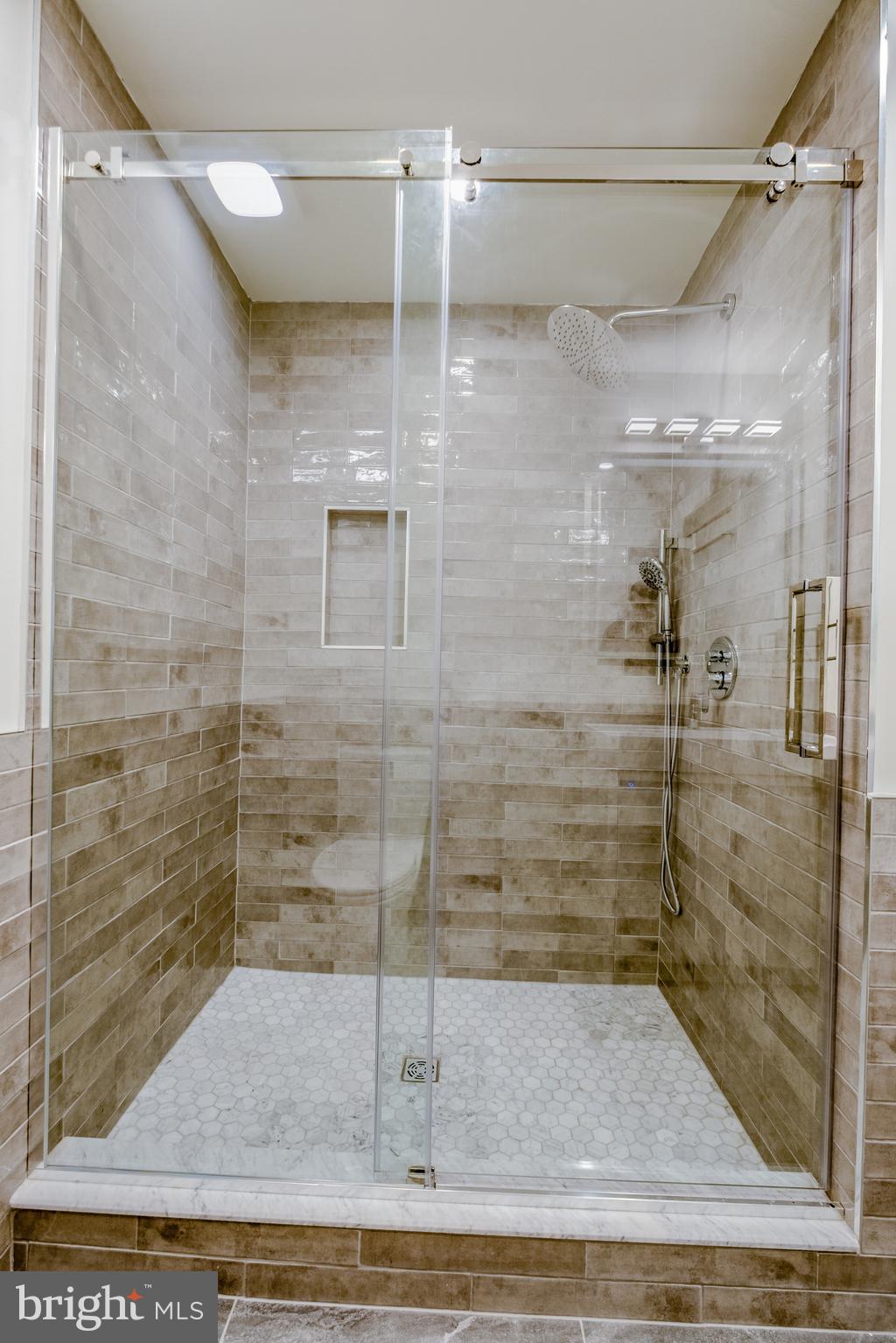 WASHINGTON SQ - Residential