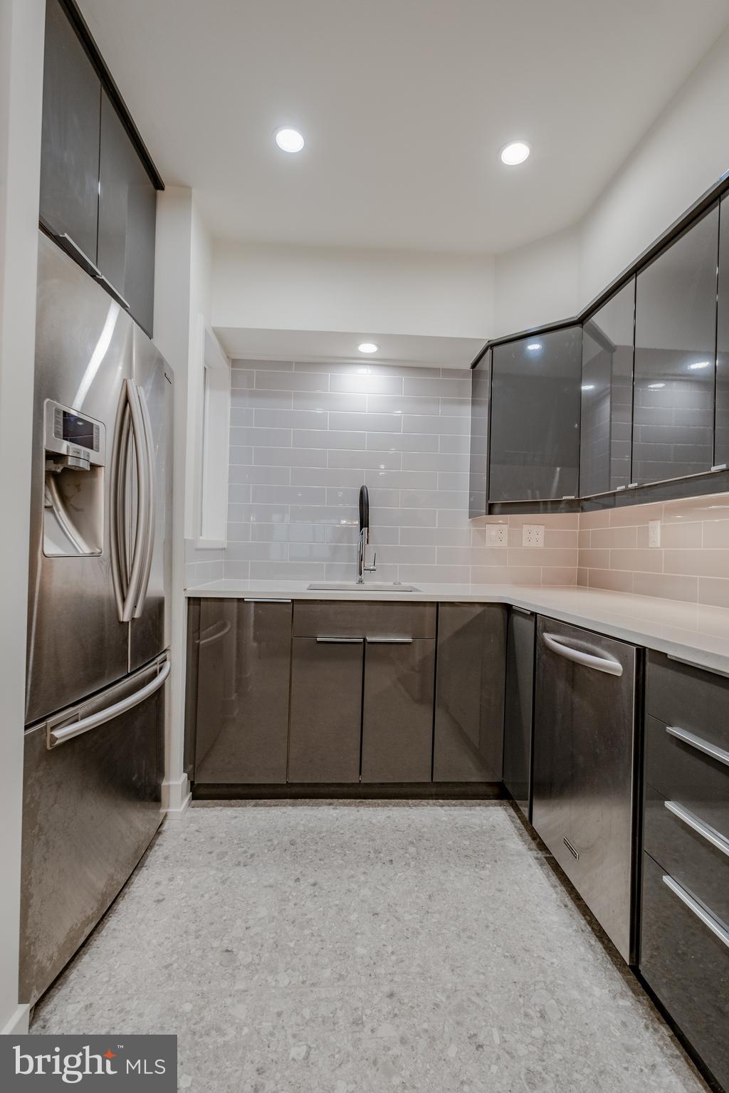 WASHINGTON SQ - Residential