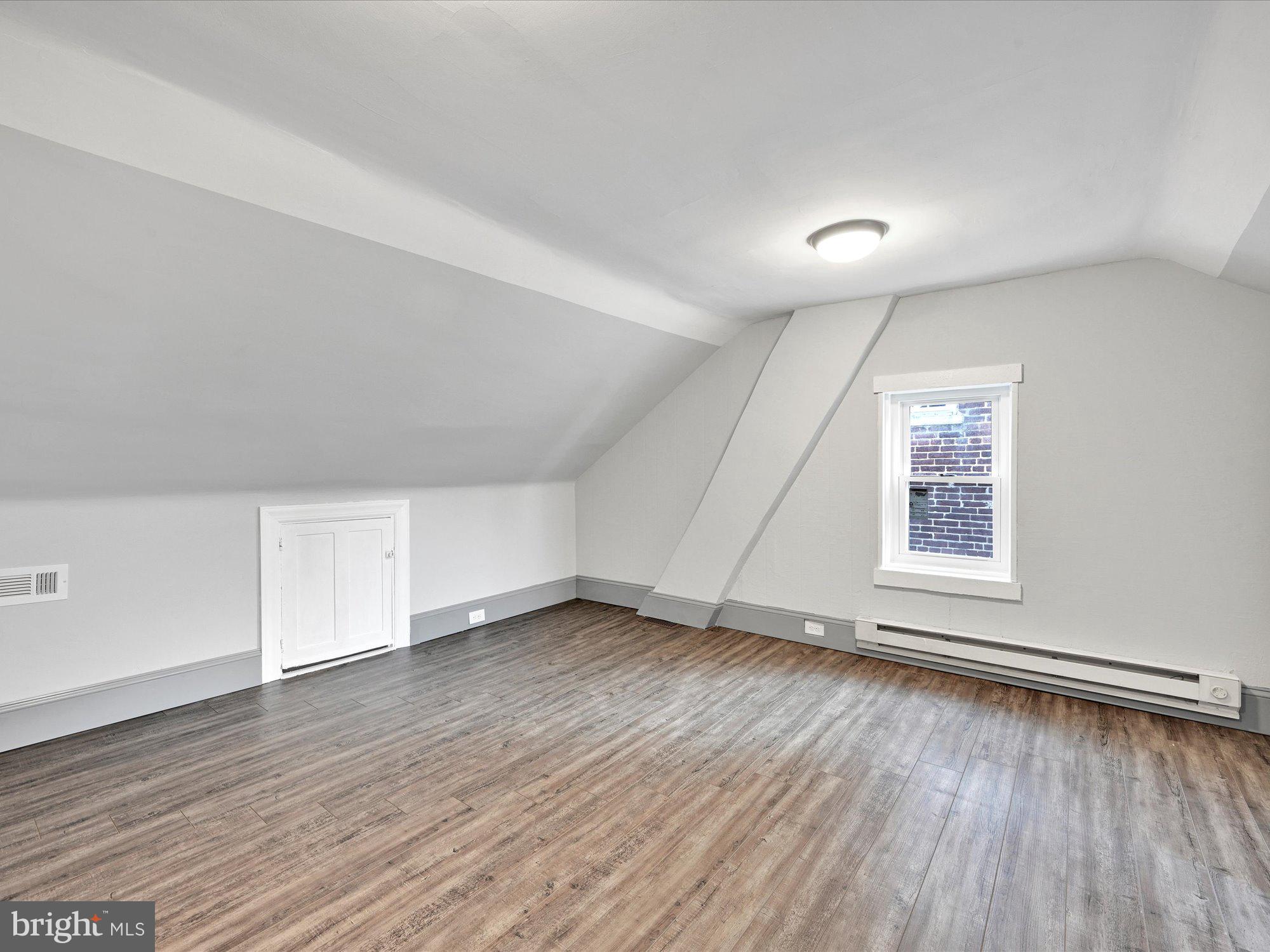 CHESTNUT HILL - Residential