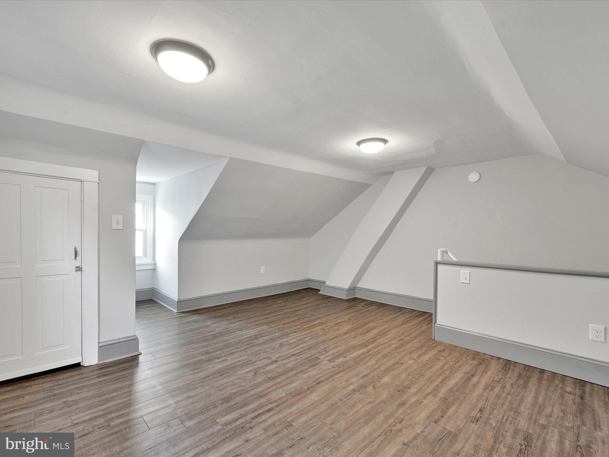 CHESTNUT HILL - Residential