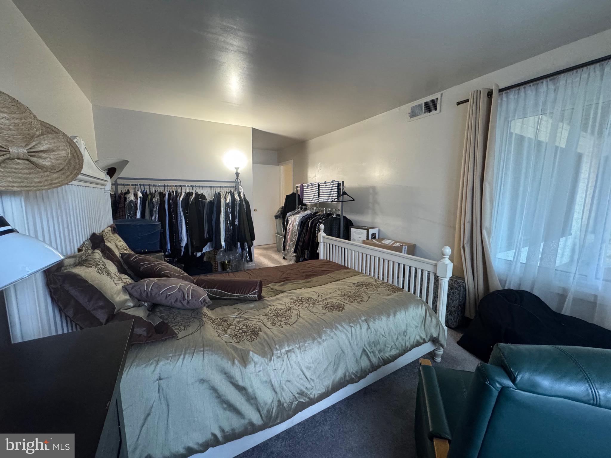 CHRISTOPHER COURT - Residential