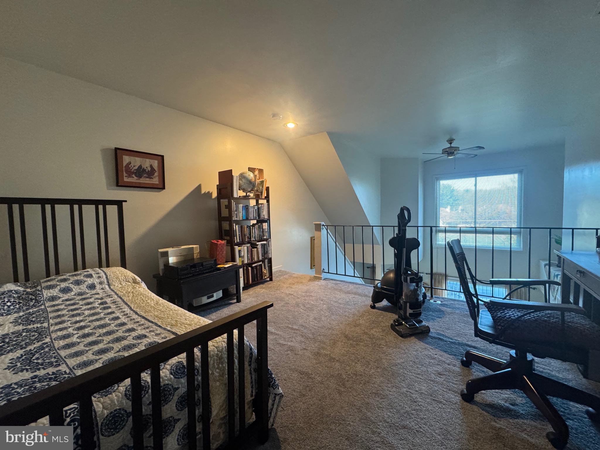 CHRISTOPHER COURT - Residential