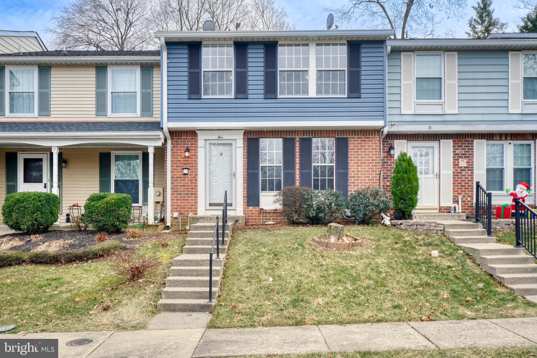 CLOVERFIELD MANOR - Residential Lease