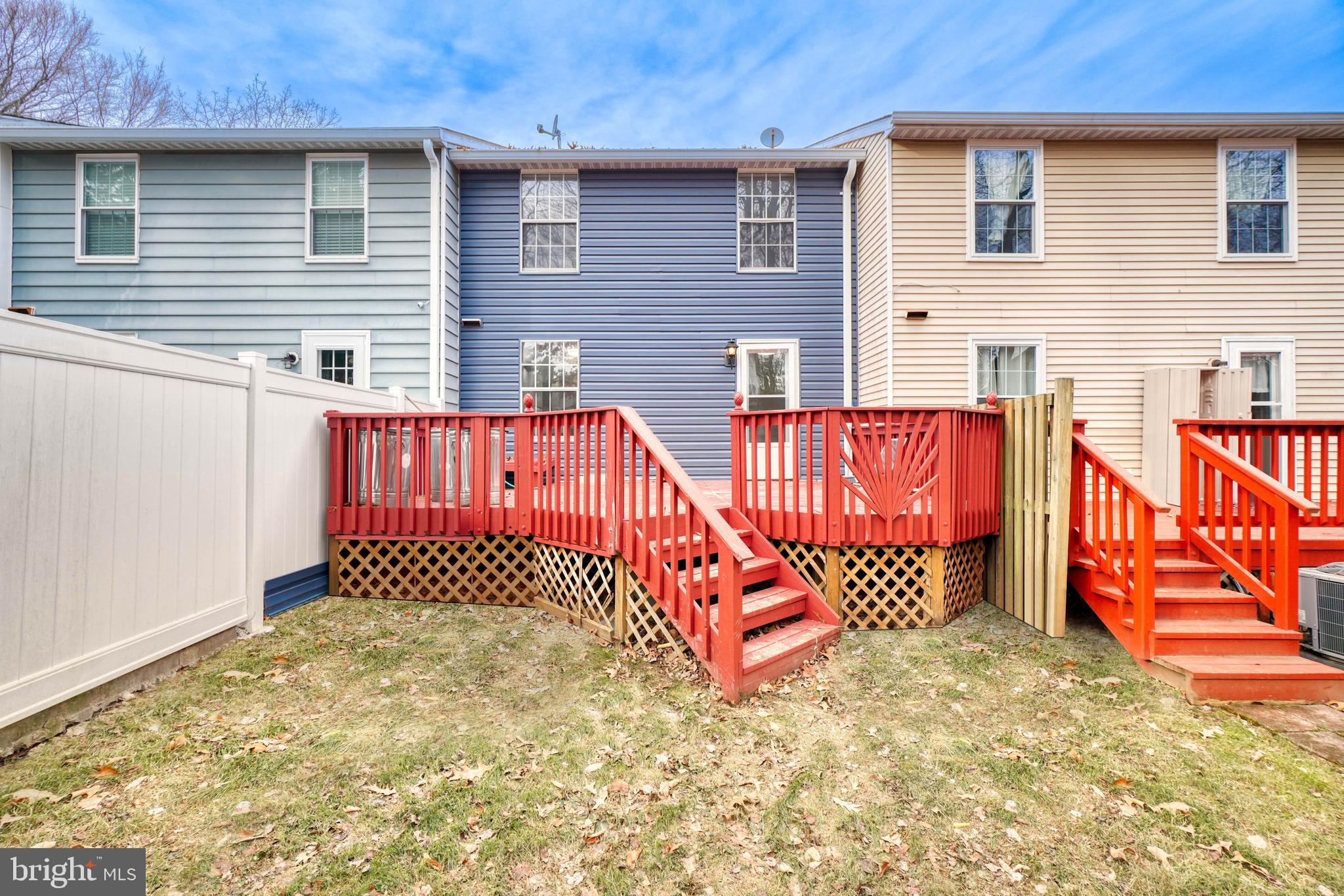 CLOVERFIELD MANOR - Residential Lease