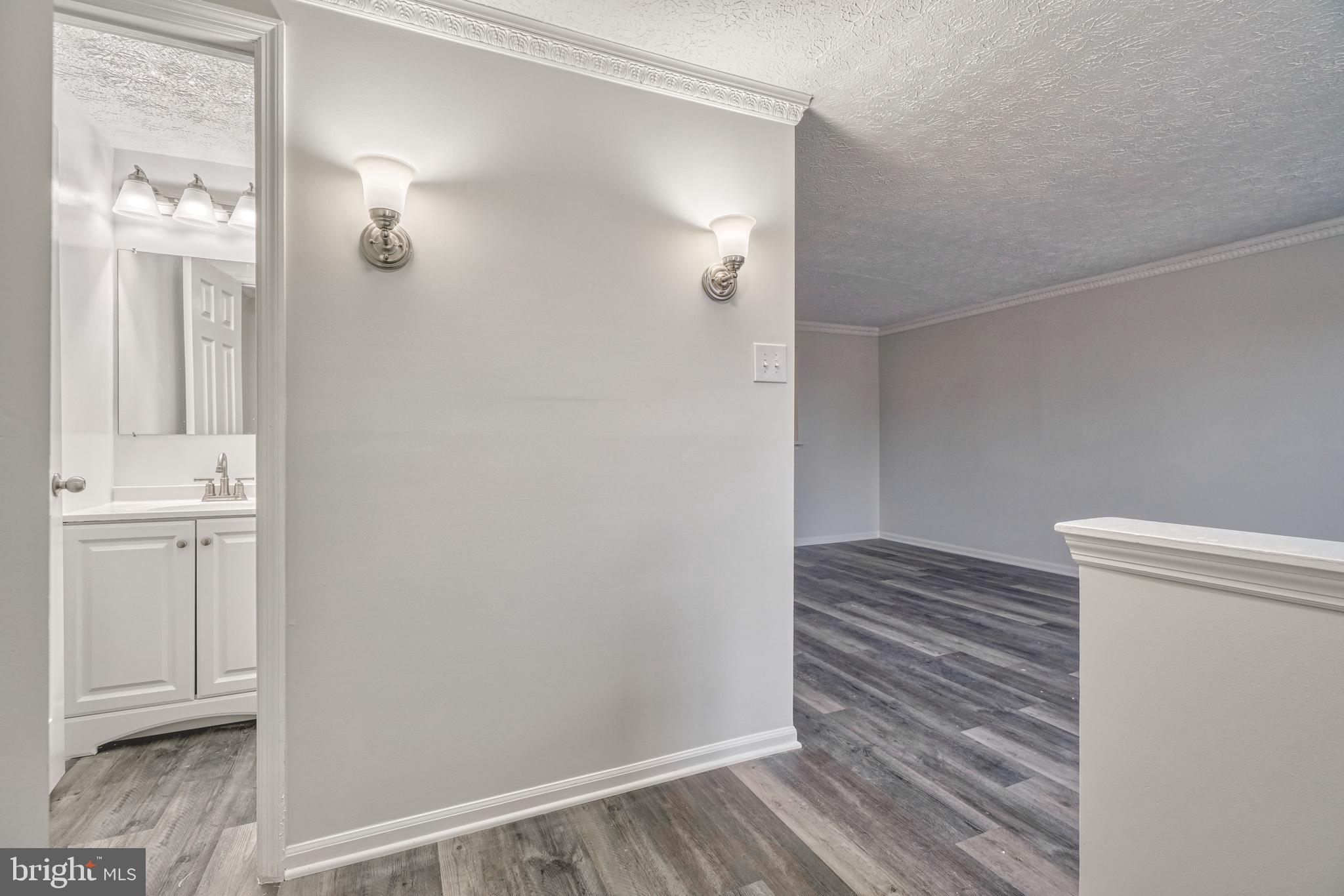 CLOVERFIELD MANOR - Residential Lease