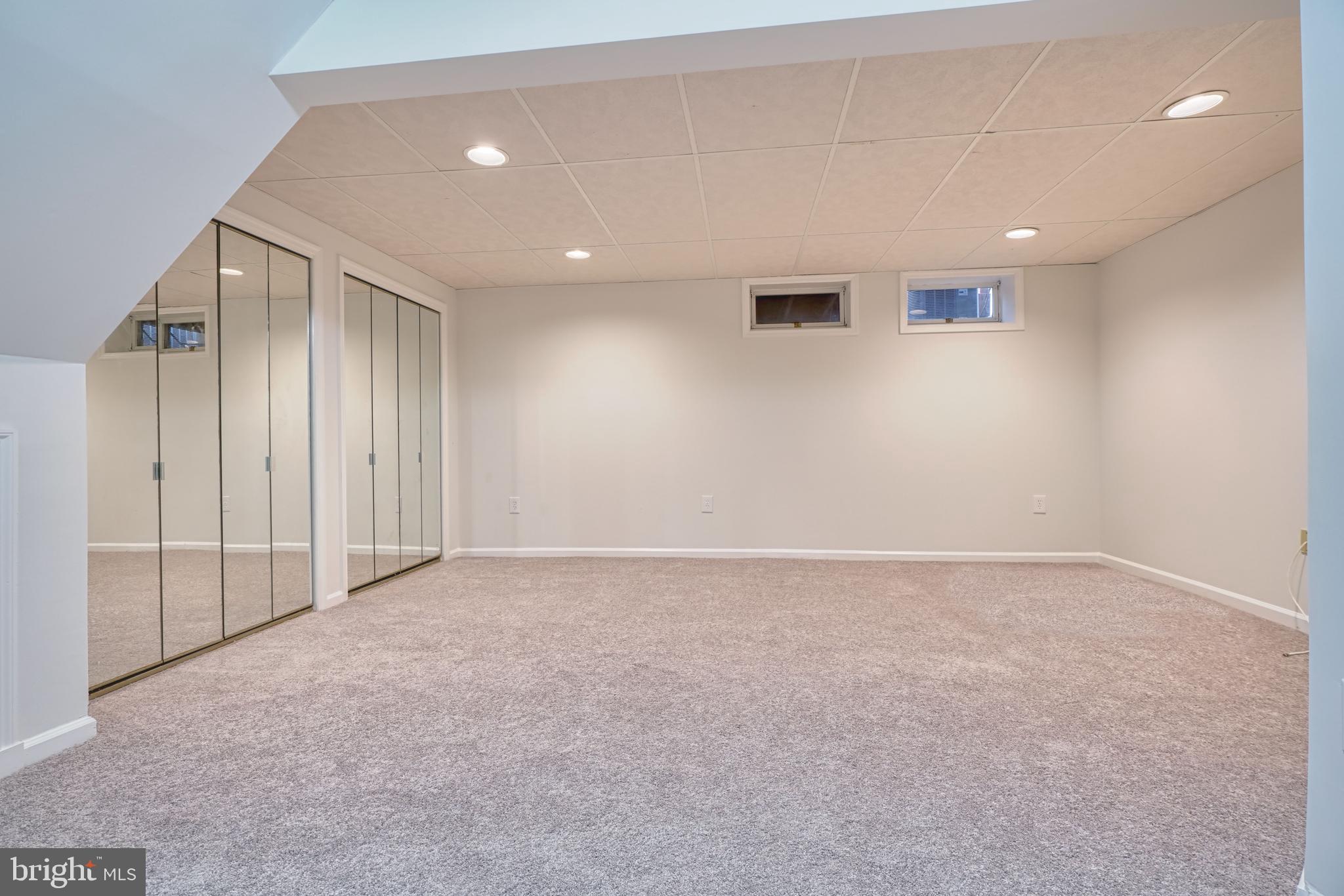 CLOVERFIELD MANOR - Residential Lease