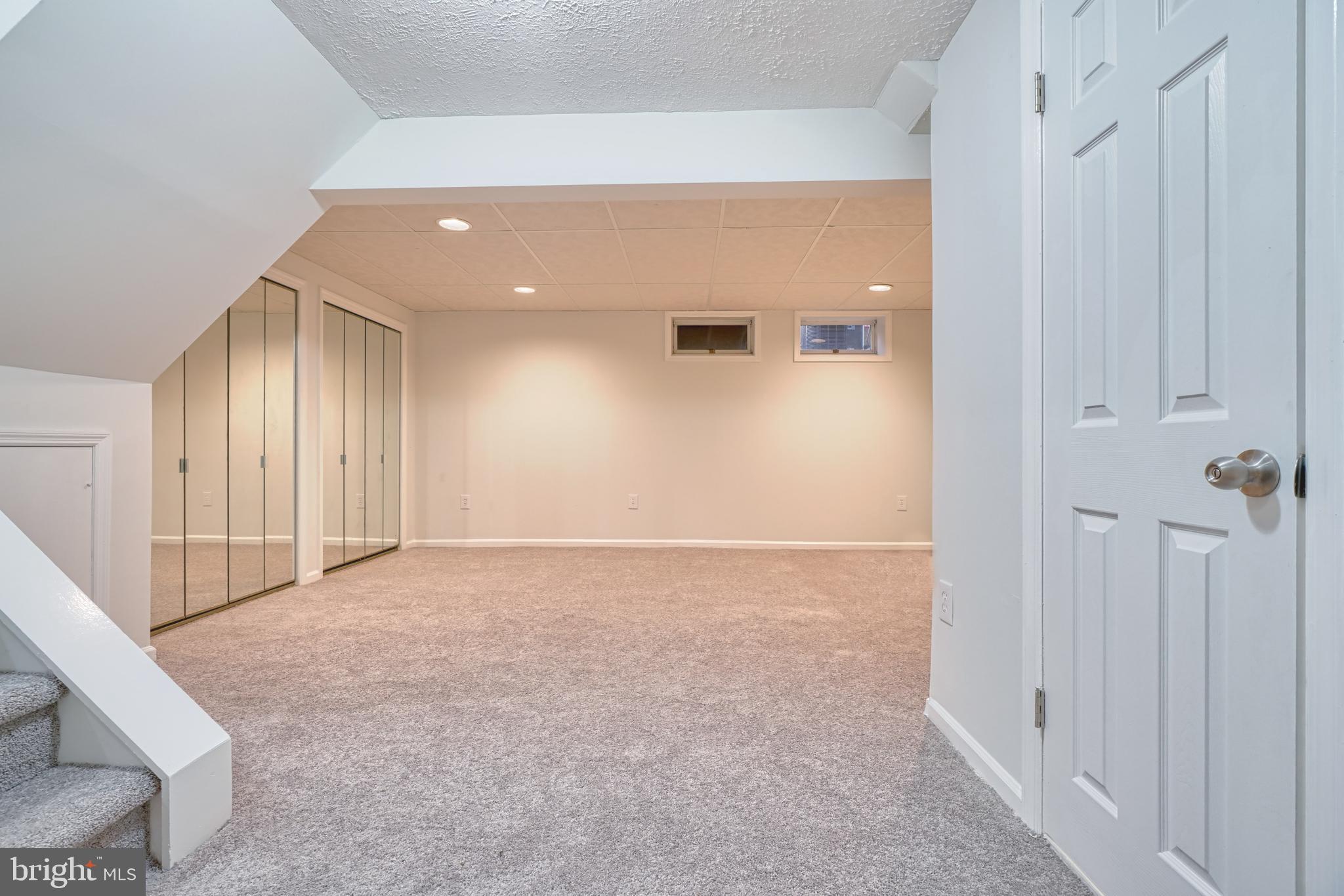 CLOVERFIELD MANOR - Residential Lease