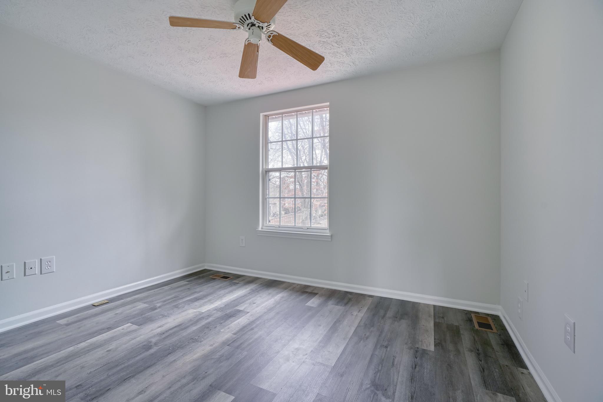 CLOVERFIELD MANOR - Residential Lease