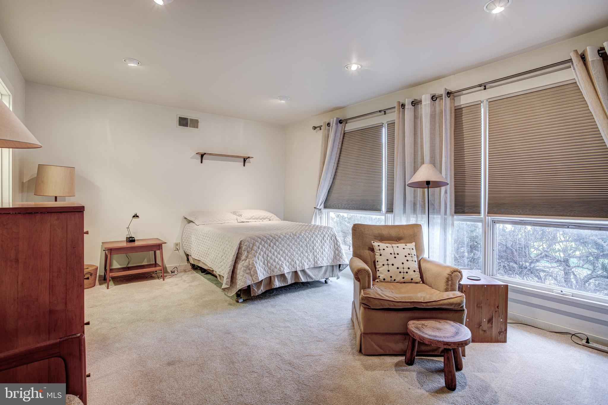 HARRIS ACRES - Residential