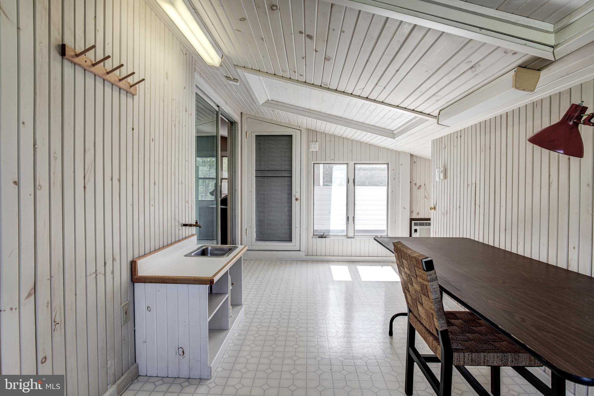 HARRIS ACRES - Residential