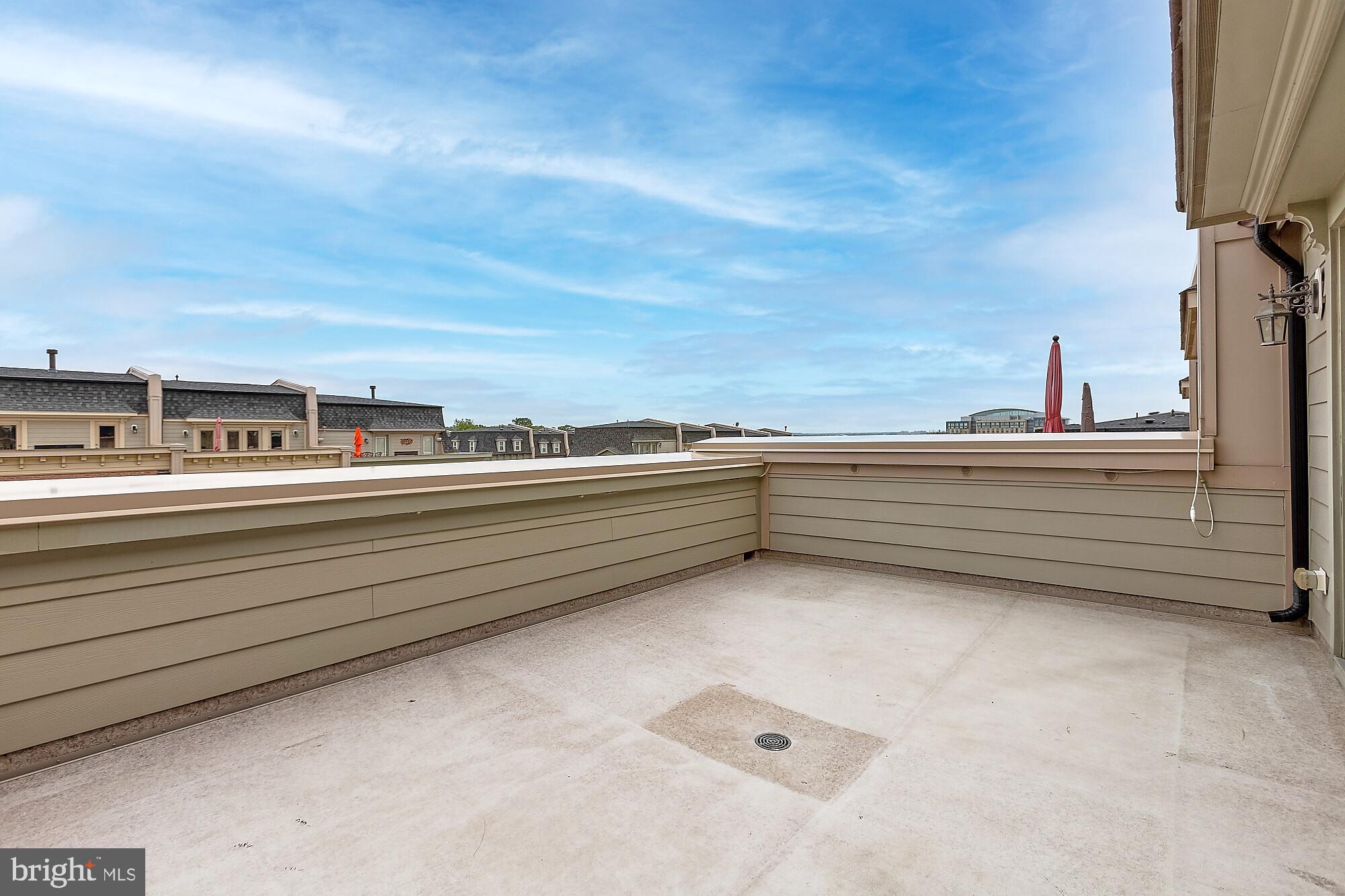 POTOMAC OVERLOOK CONDO - Residential Lease