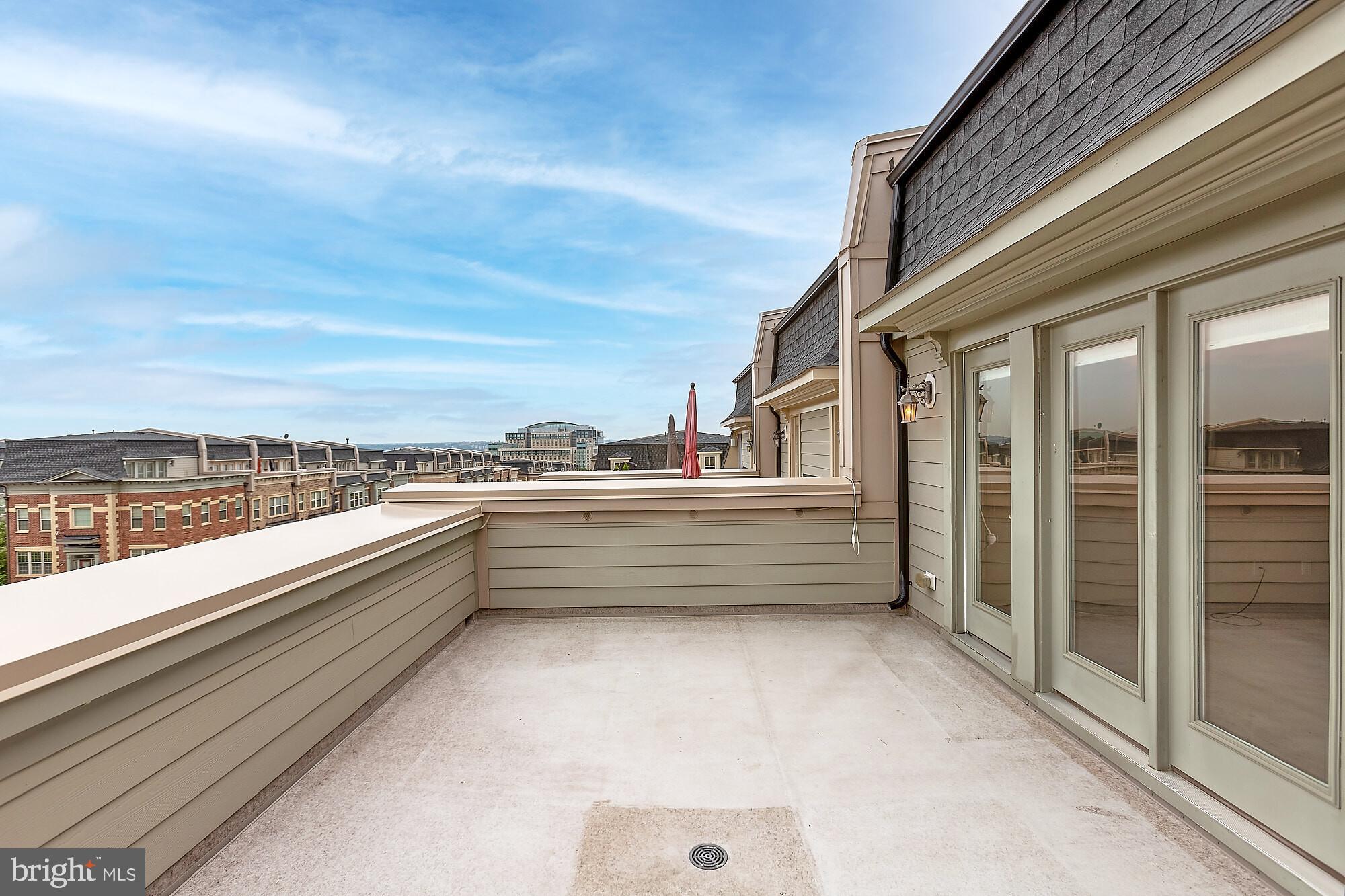 POTOMAC OVERLOOK CONDO - Residential Lease