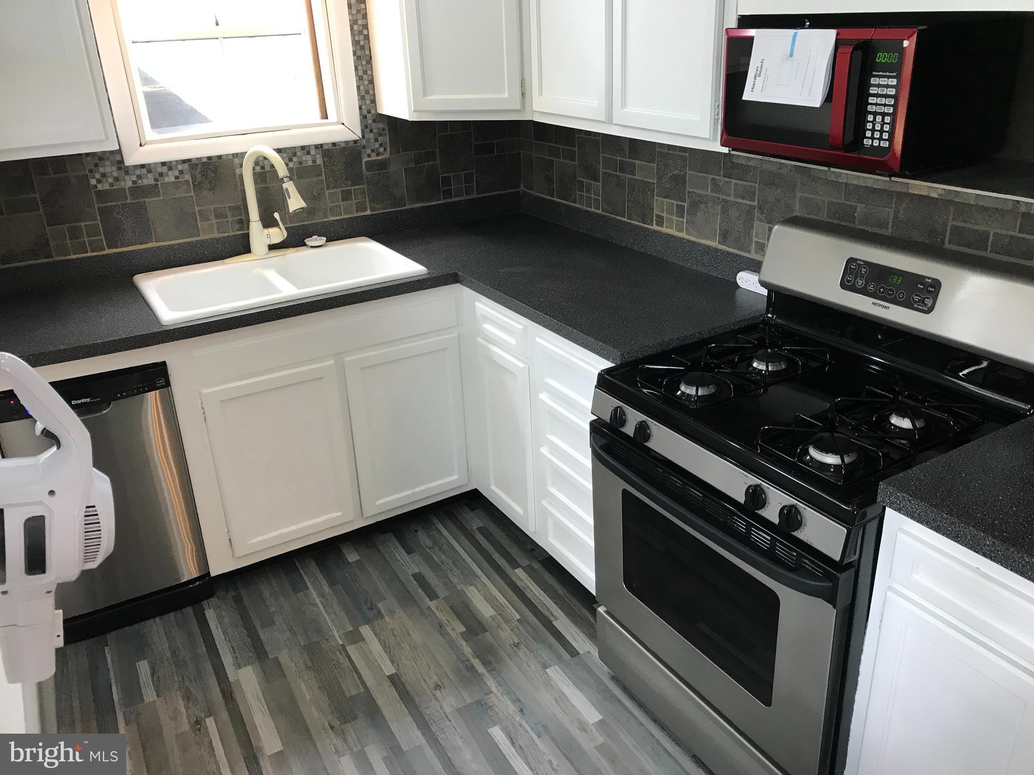 LAURAVILLE HISTORIC DISTRICT - Residential