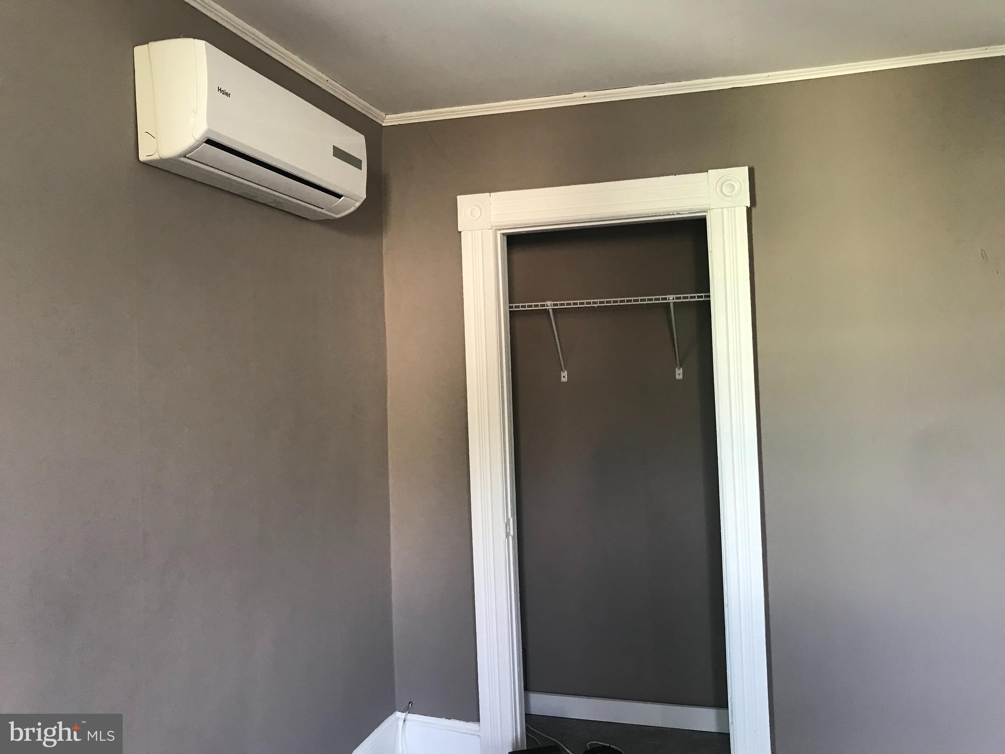 LAURAVILLE HISTORIC DISTRICT - Residential