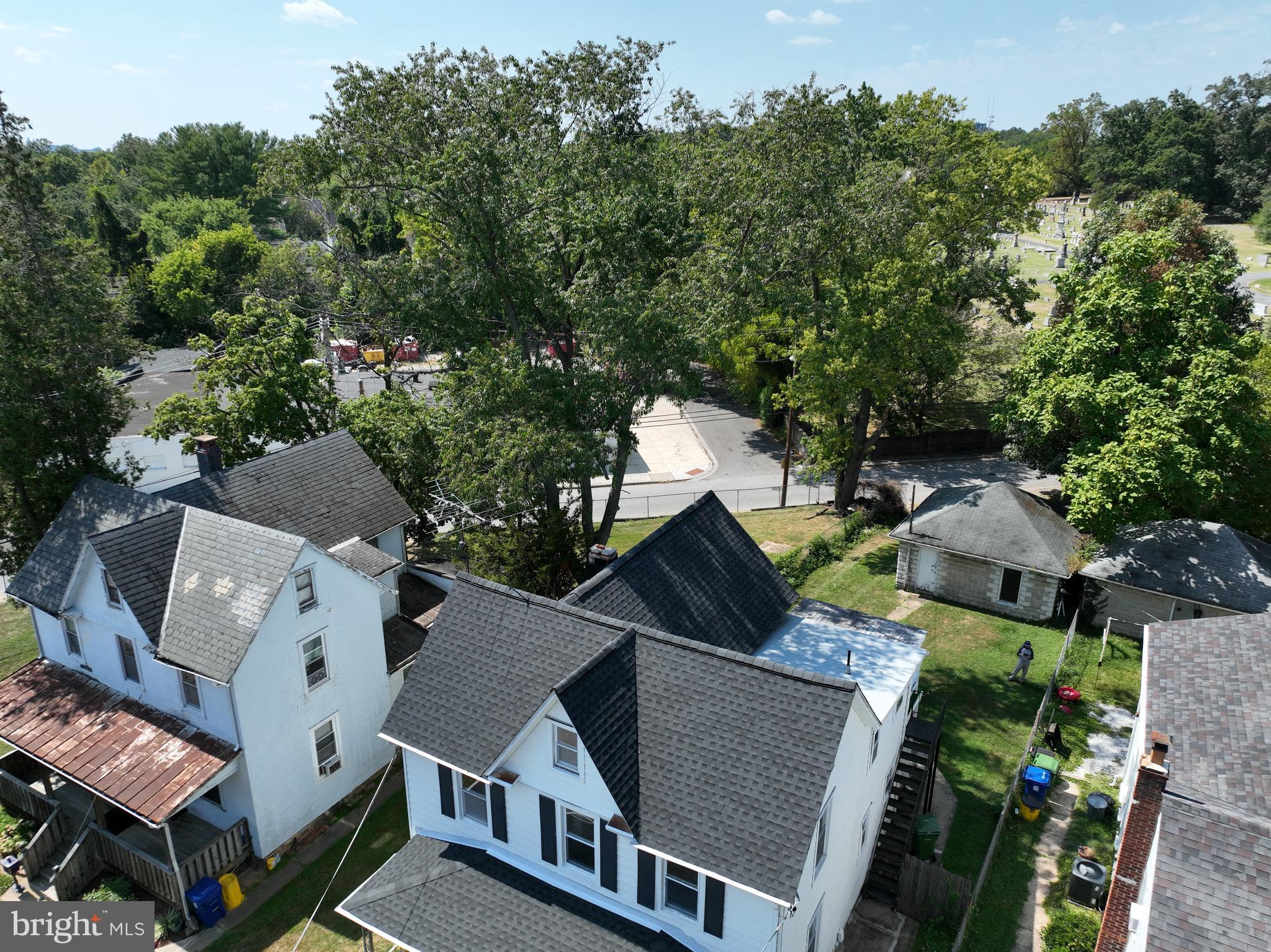 LAURAVILLE HISTORIC DISTRICT - Residential