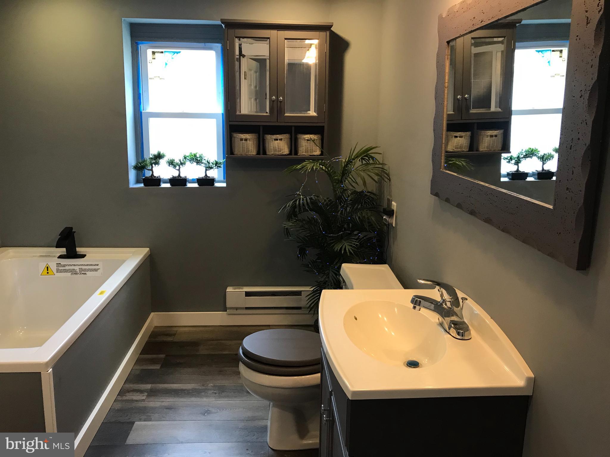 LAURAVILLE HISTORIC DISTRICT - Residential