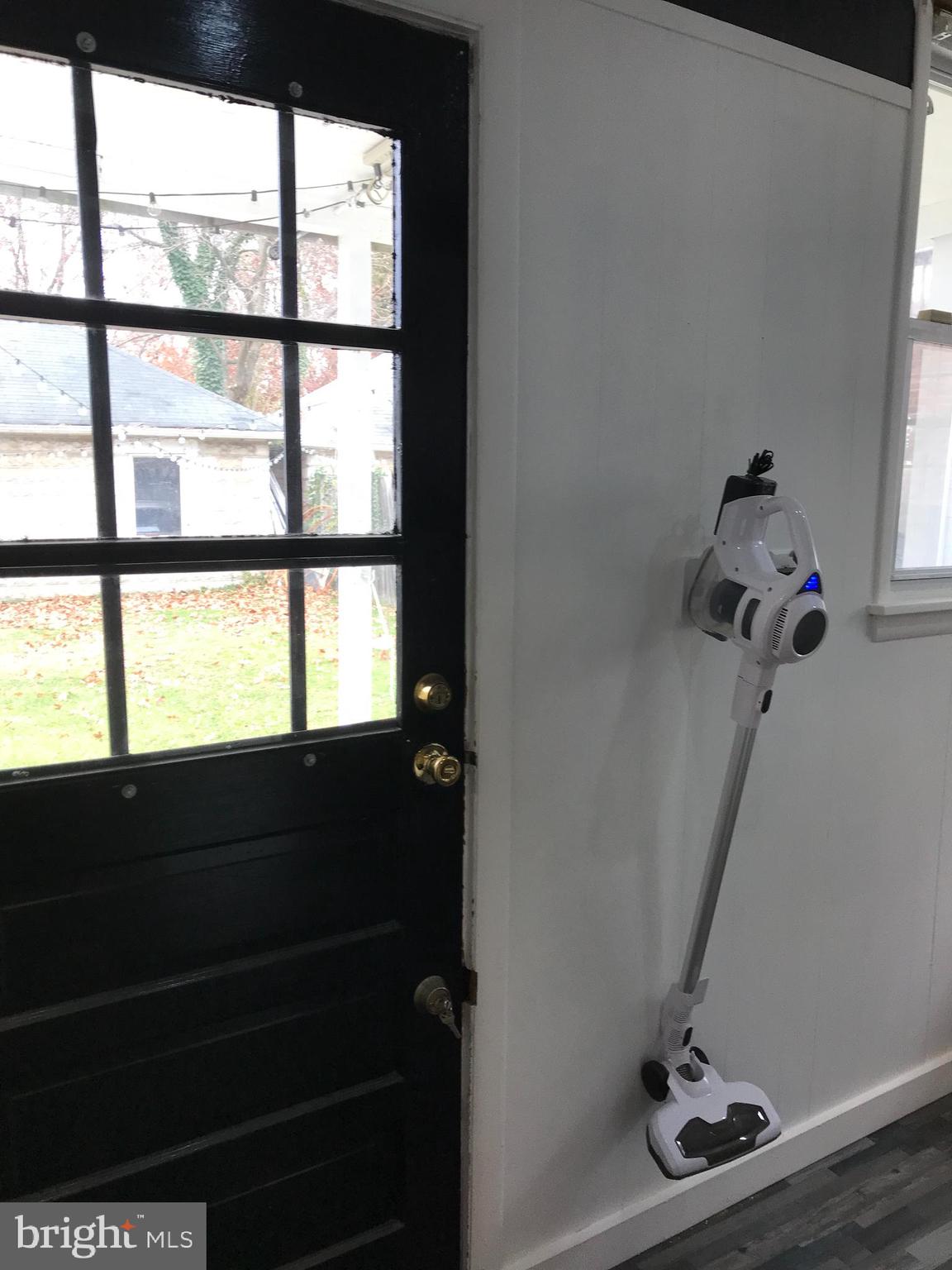 LAURAVILLE HISTORIC DISTRICT - Residential