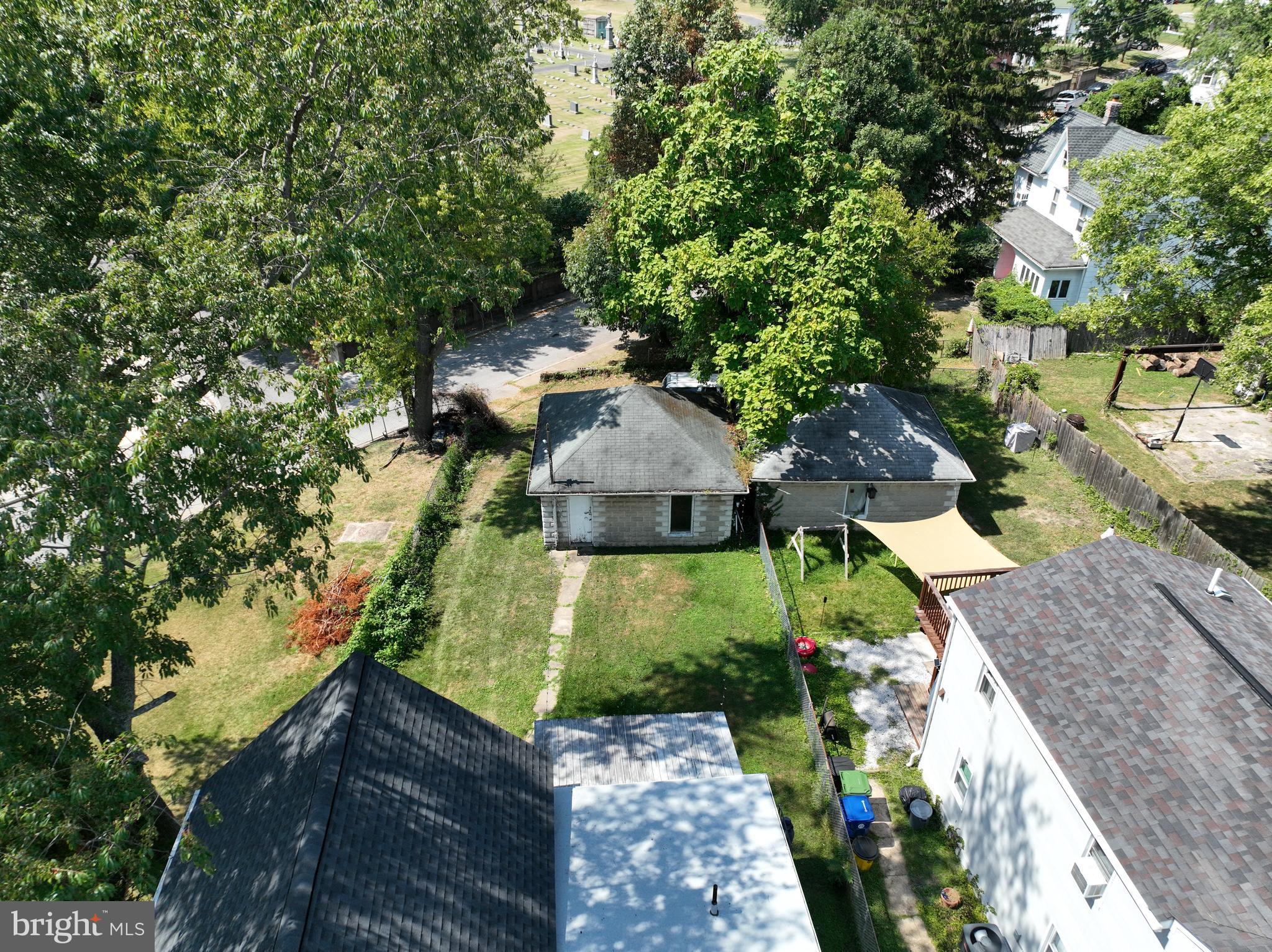 LAURAVILLE HISTORIC DISTRICT - Residential