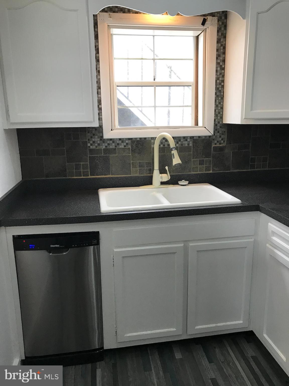 LAURAVILLE HISTORIC DISTRICT - Residential