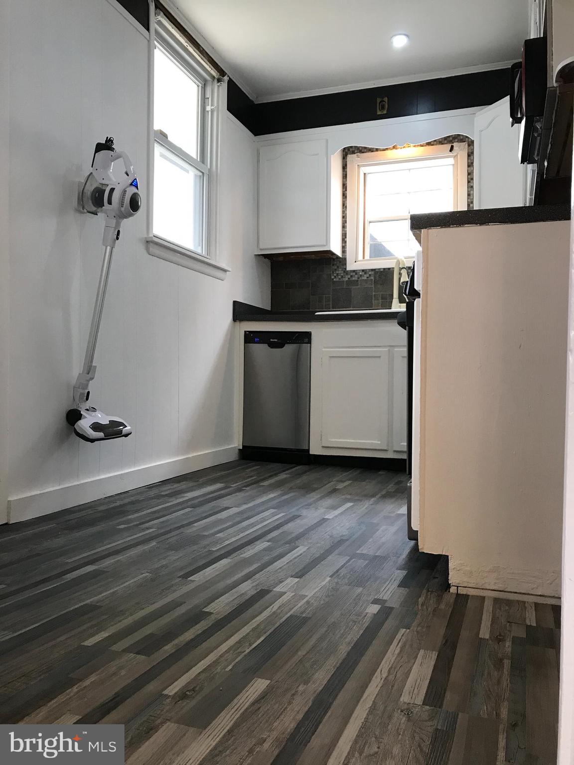 LAURAVILLE HISTORIC DISTRICT - Residential