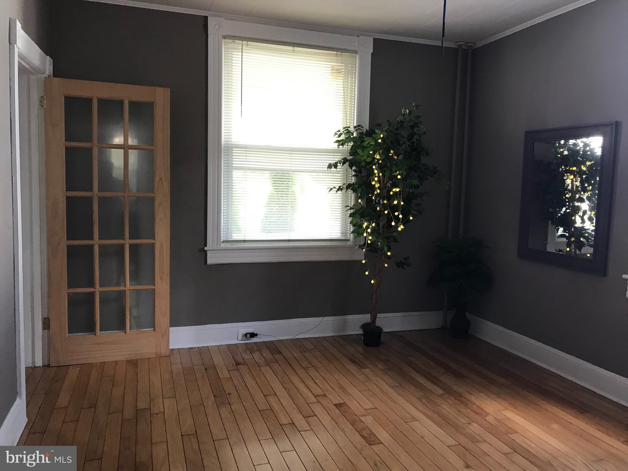 LAURAVILLE HISTORIC DISTRICT - Residential