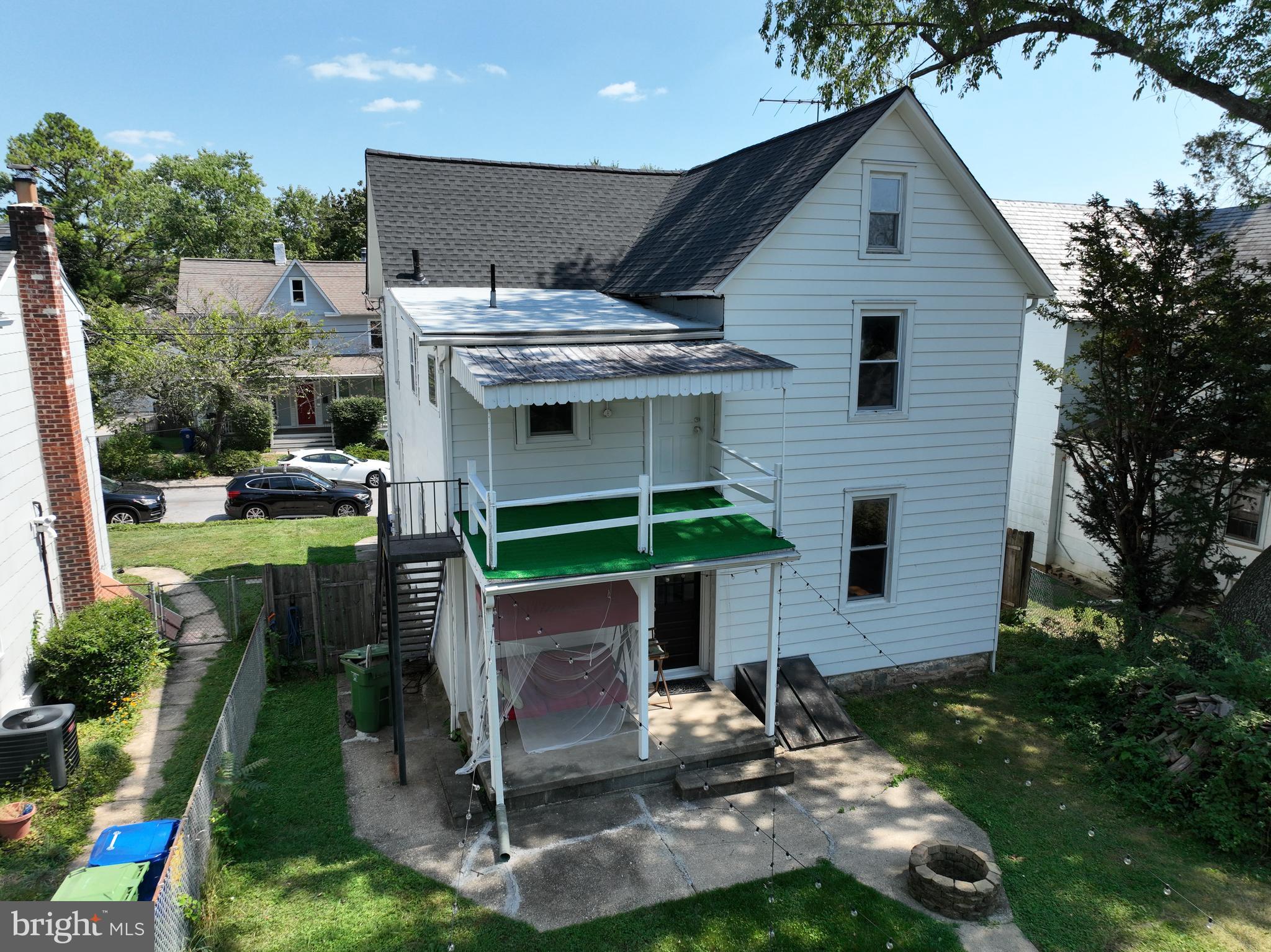 LAURAVILLE HISTORIC DISTRICT - Residential