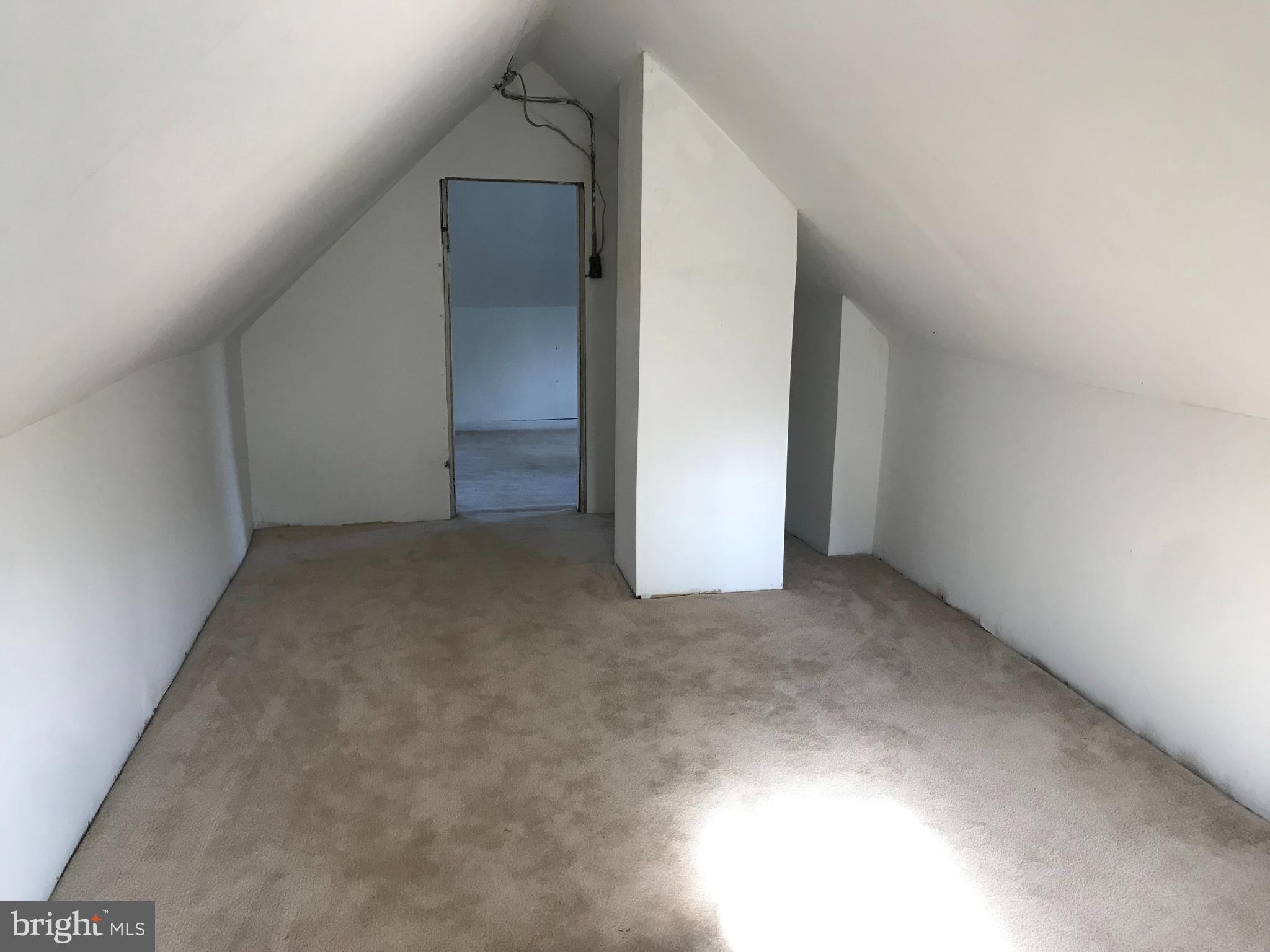 LAURAVILLE HISTORIC DISTRICT - Residential